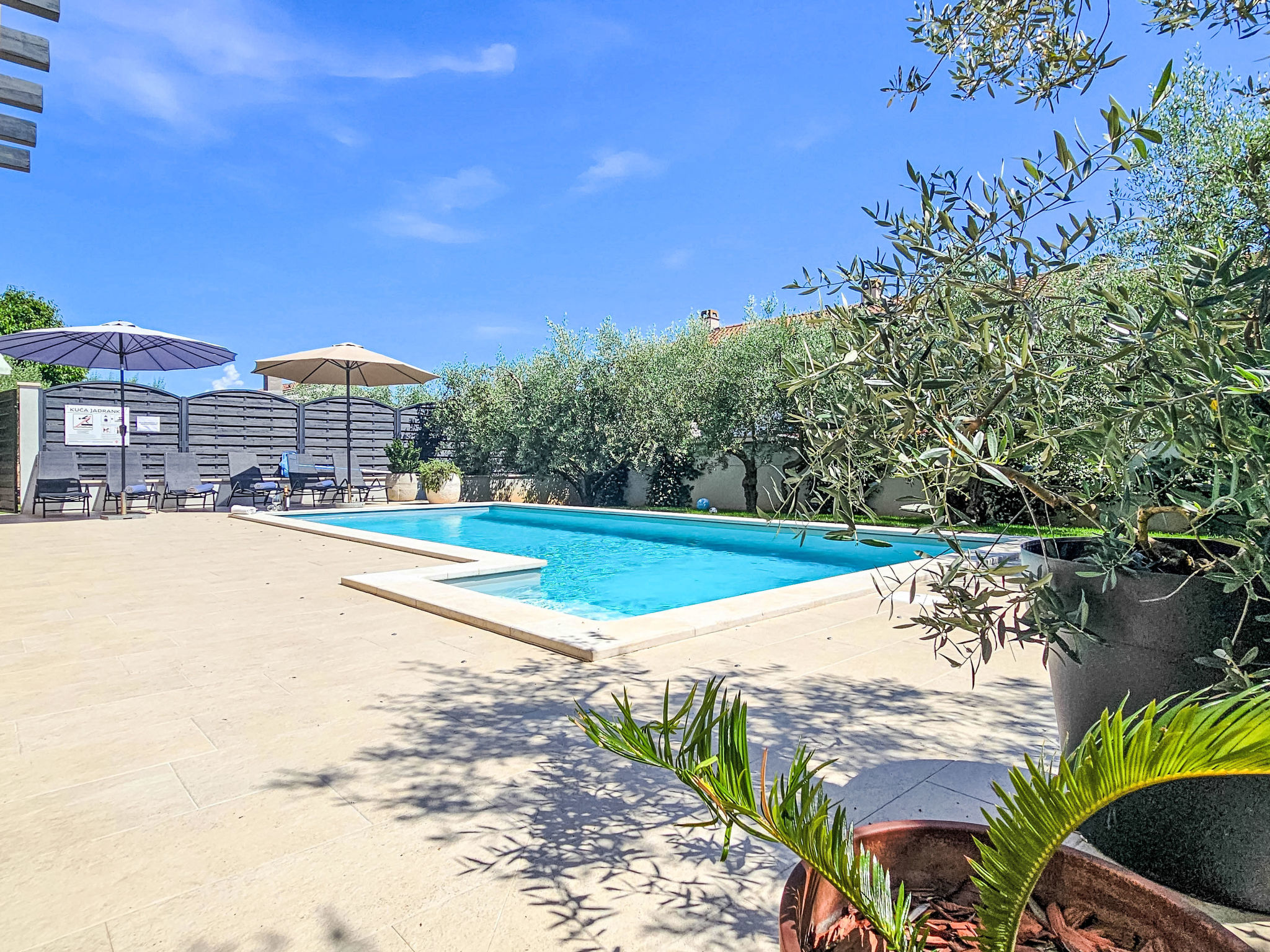 Villa "Chiara" mit privatem Pool - Outside
