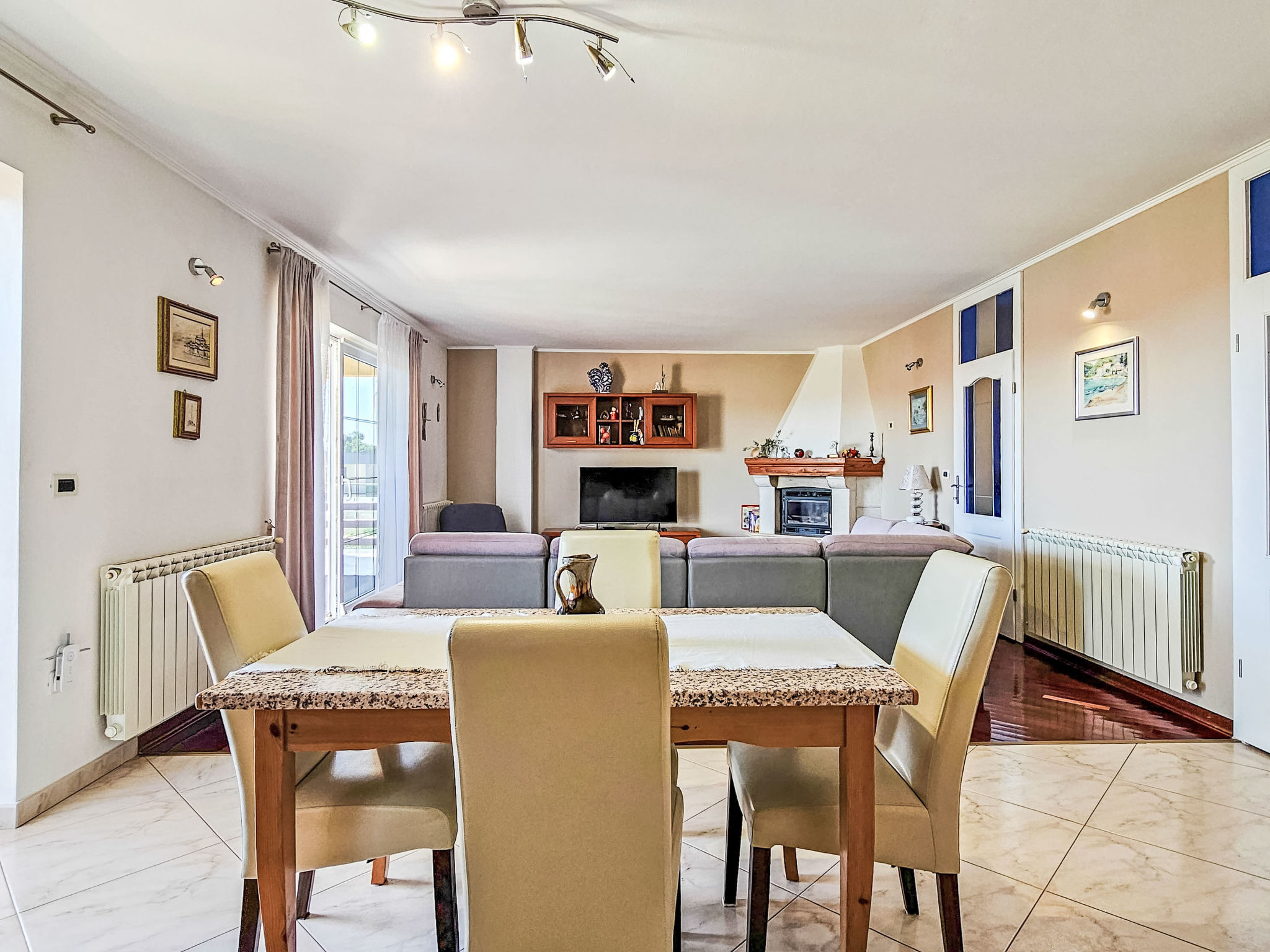 Villa "Chiara" mit privatem Pool - Inside