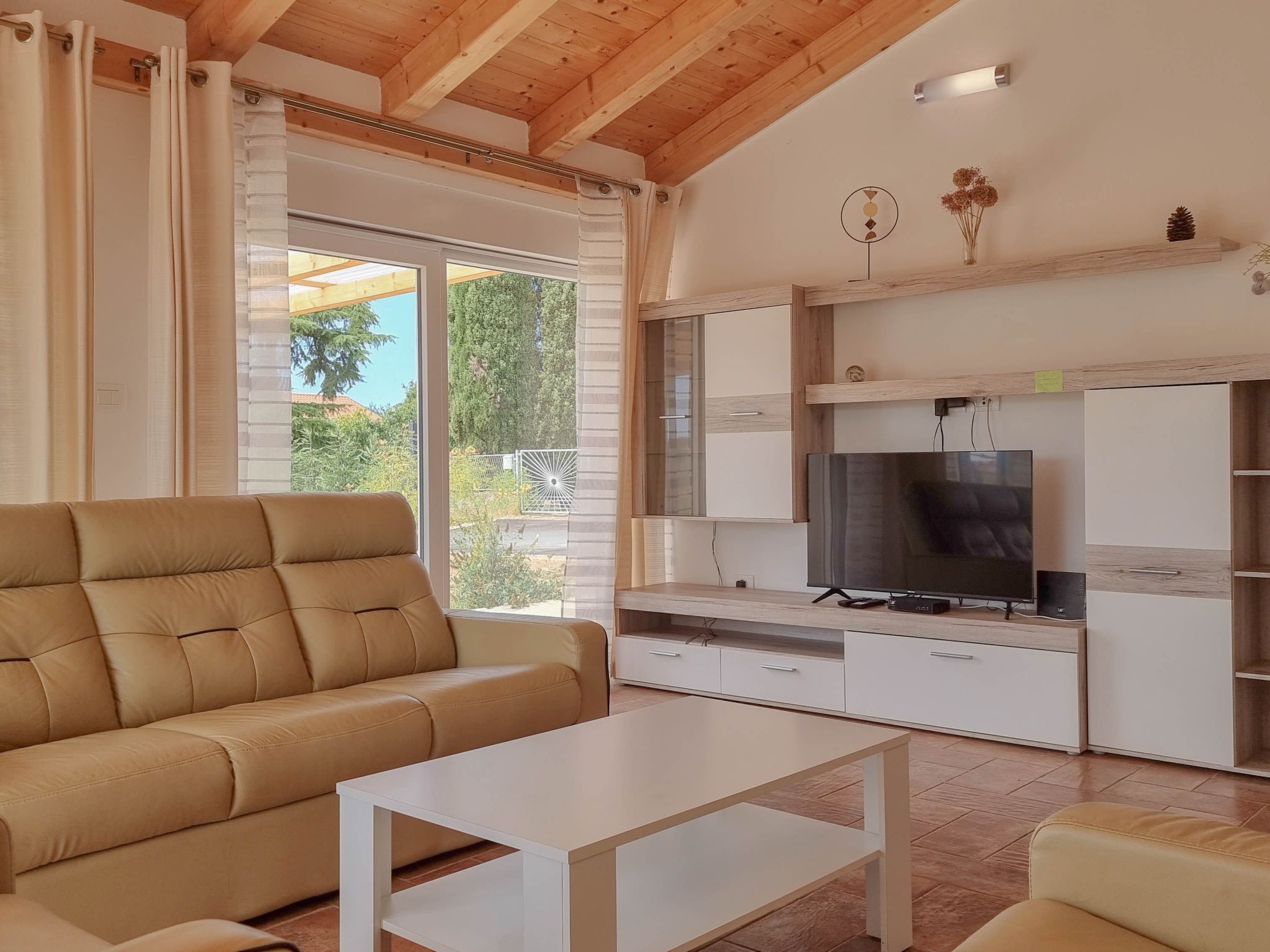 Für 8 Personen ca. 150 m&sup2; in Dajla, Istrien (Umag und Umgebung)-Image-tags.info