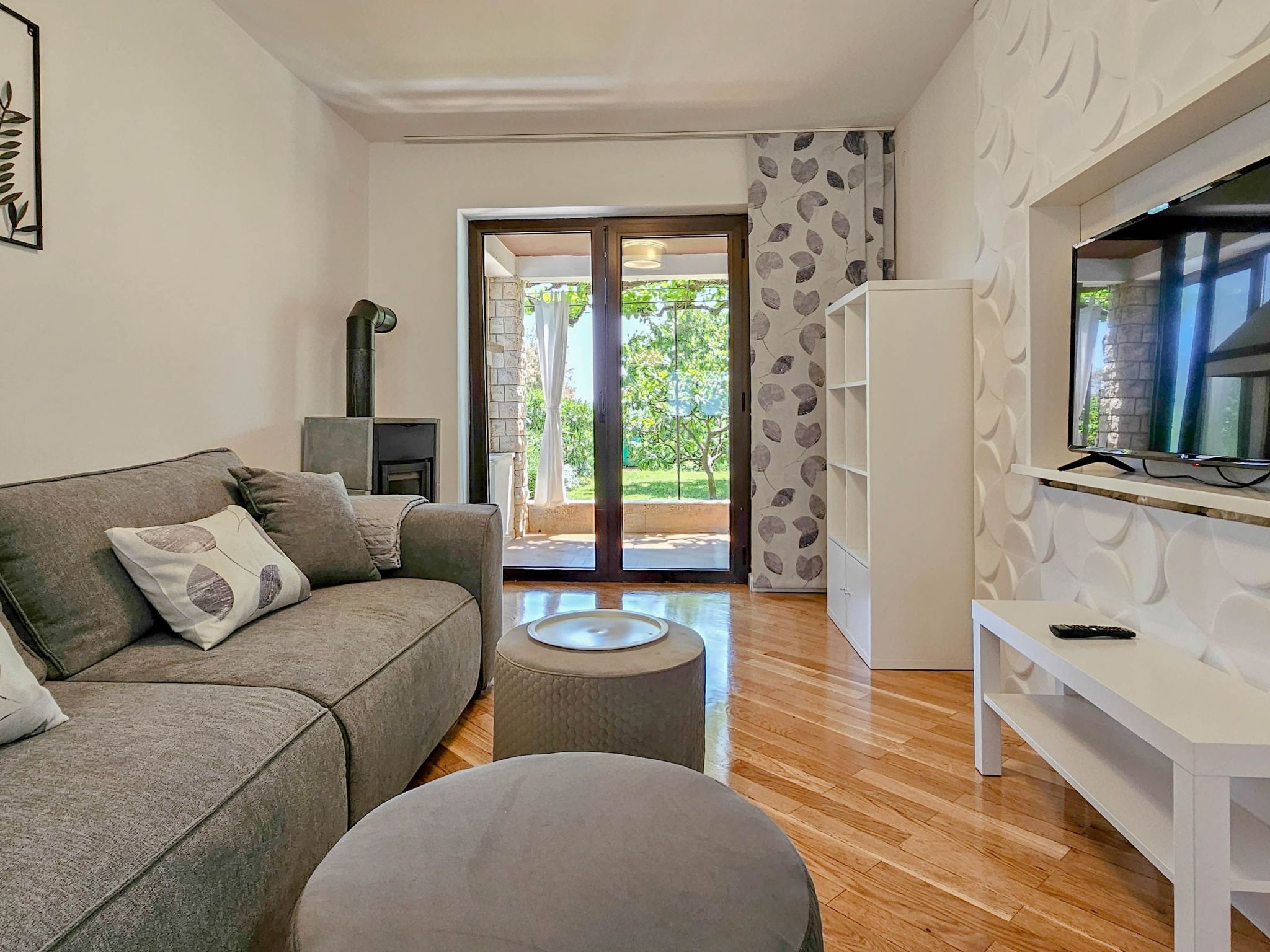 Für 4 Personen ca. 45 m&sup2; in Novigrad, Adriaküste Kroatien (Westküste von I-Inside