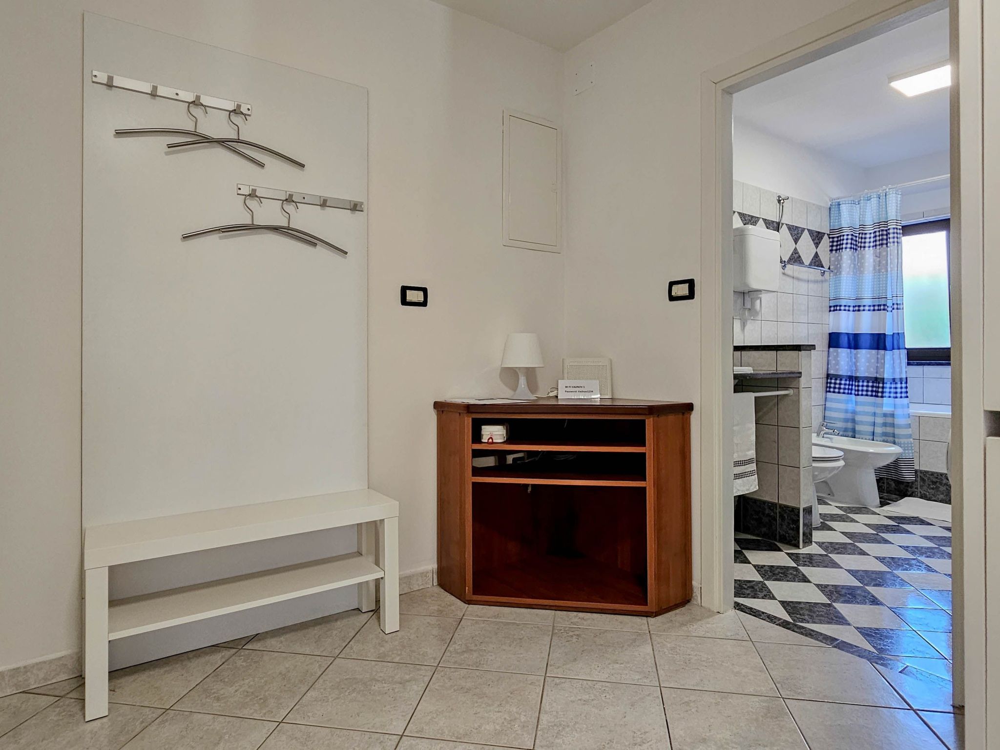 Für 4 Personen ca. 45 m&sup2; in Novigrad, Adriaküste Kroatien (Westküste von I-Inside