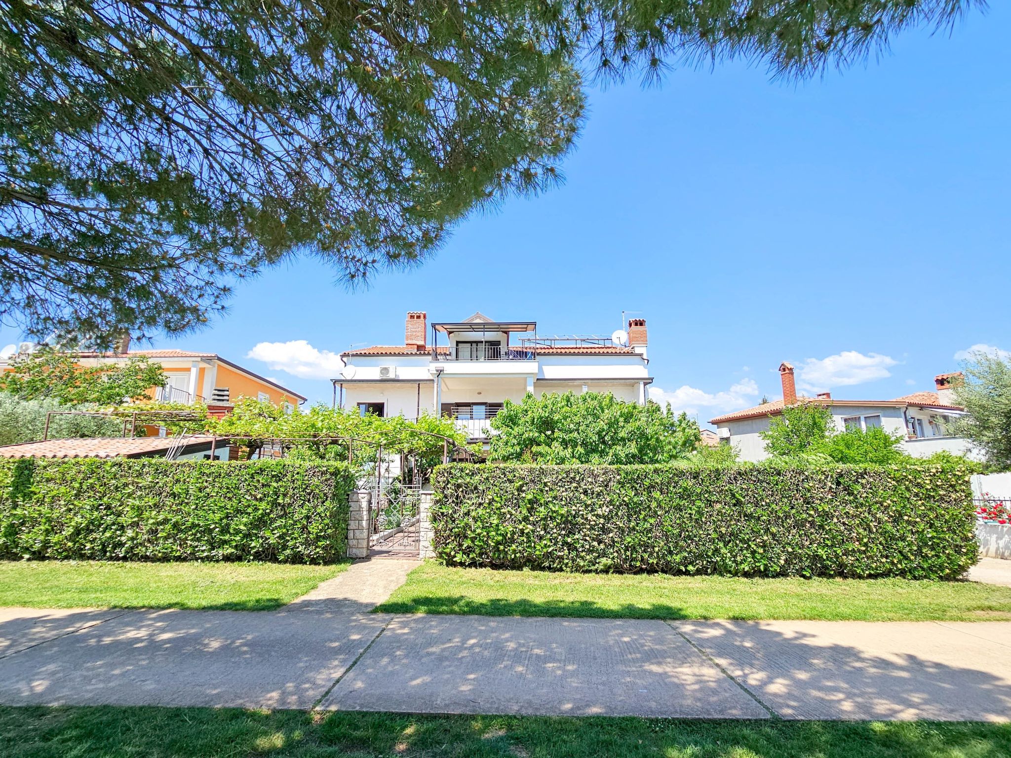 Für 4 Personen ca. 45 m&sup2; in Novigrad, Adriaküste Kroatien (Westküste von I-Inside