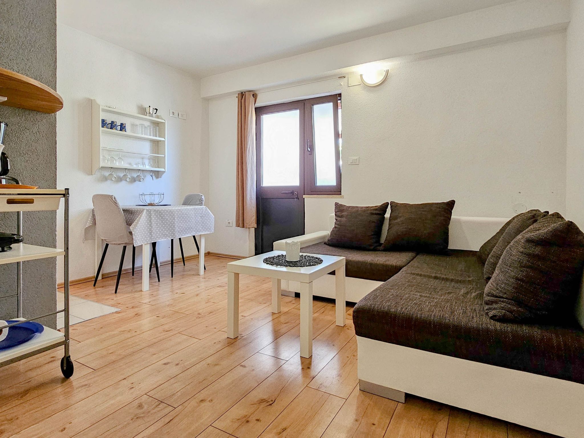 Für 3 Personen ca. 30 m&sup2; in Novigrad, Adriaküste Kroatien (Westküste von I-Binnen