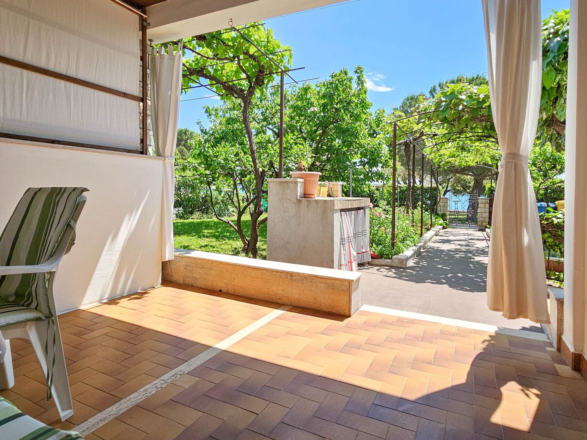 Für 3 Personen ca. 30 m&sup2; in Novigrad, Adriaküste Kroatien (Westküste von I-Binnen