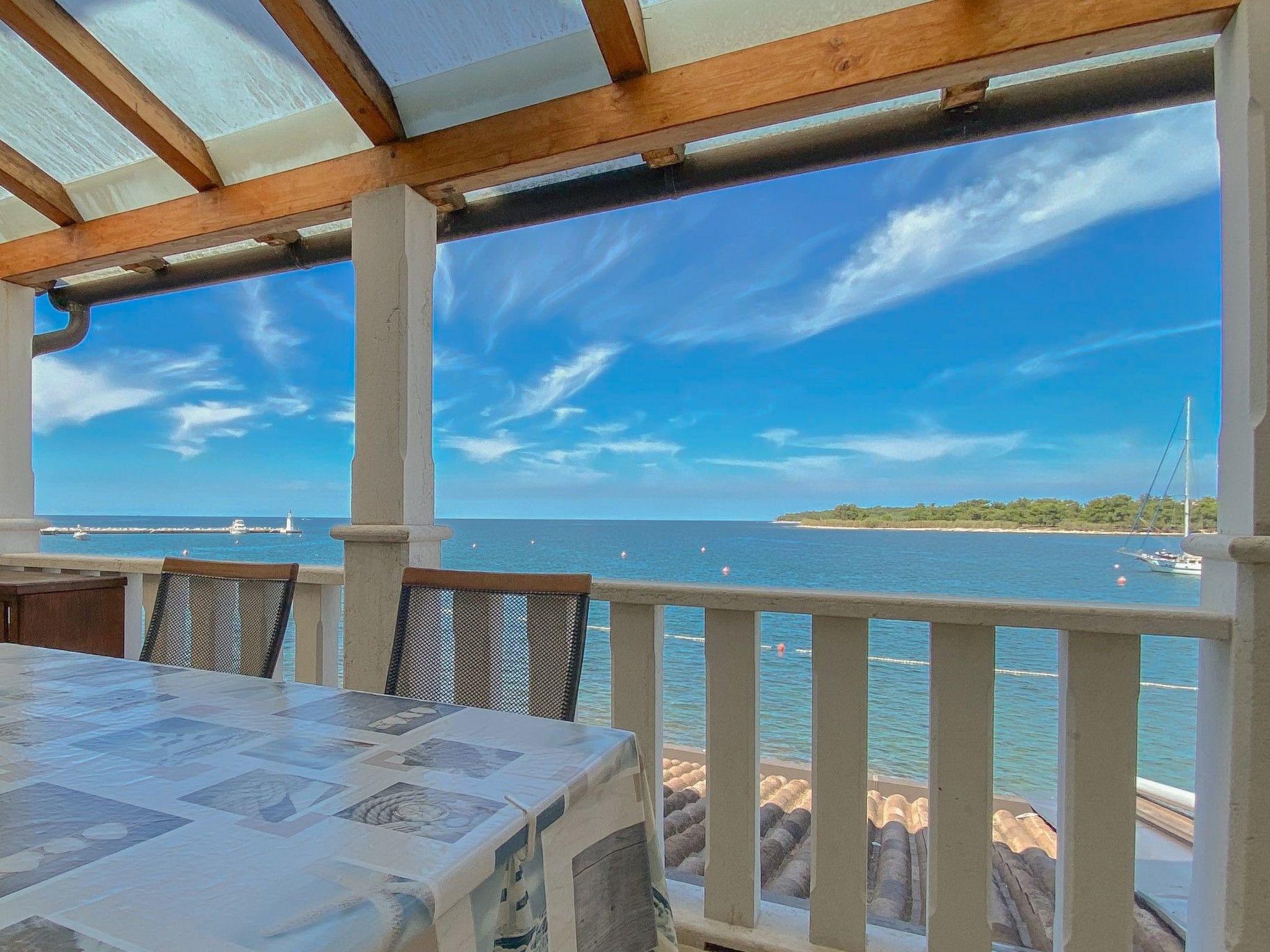 Für 4 Personen ca. 30 m&sup2; in Novigrad, Adriaküste Kroatien (Westküste von I - Outside