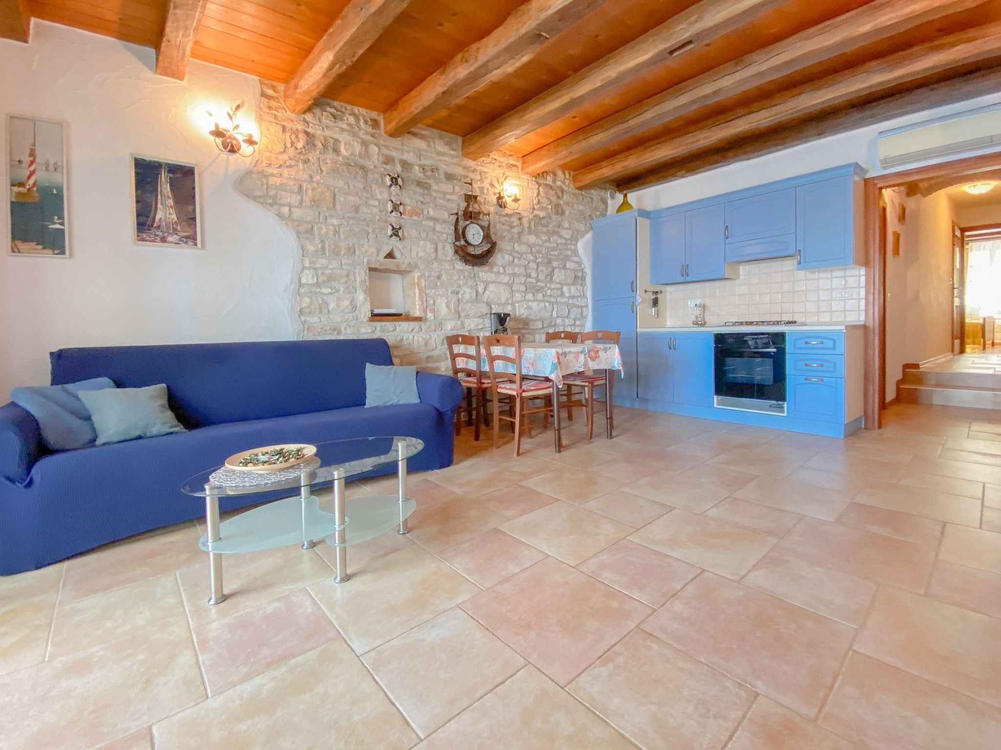 Für 4 Personen ca. 30 m&sup2; in Novigrad, Adriaküste Kroatien (Westküste von I - Inside