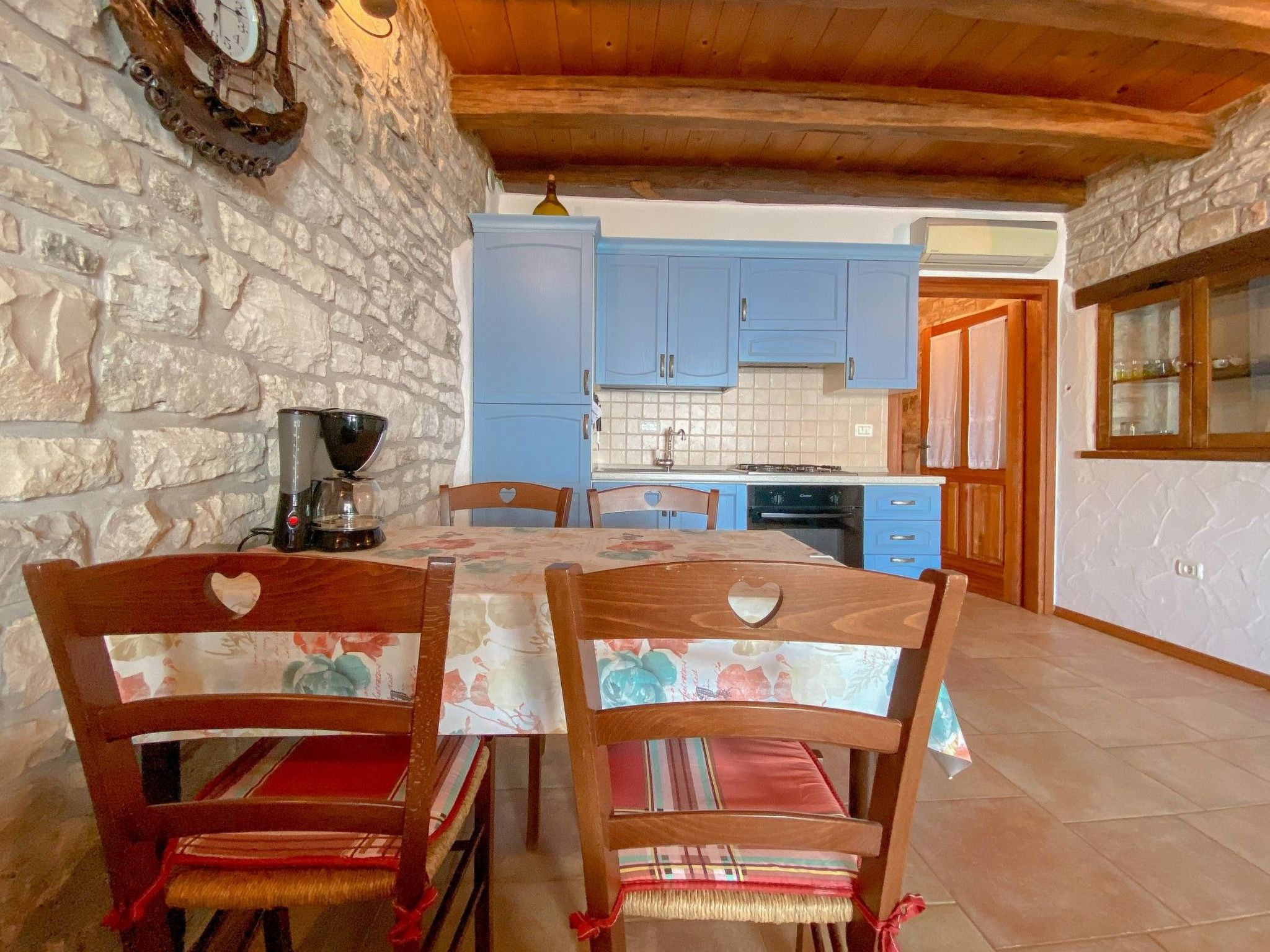 Für 4 Personen ca. 30 m&sup2; in Novigrad, Adriaküste Kroatien (Westküste von I - Image-tags.info