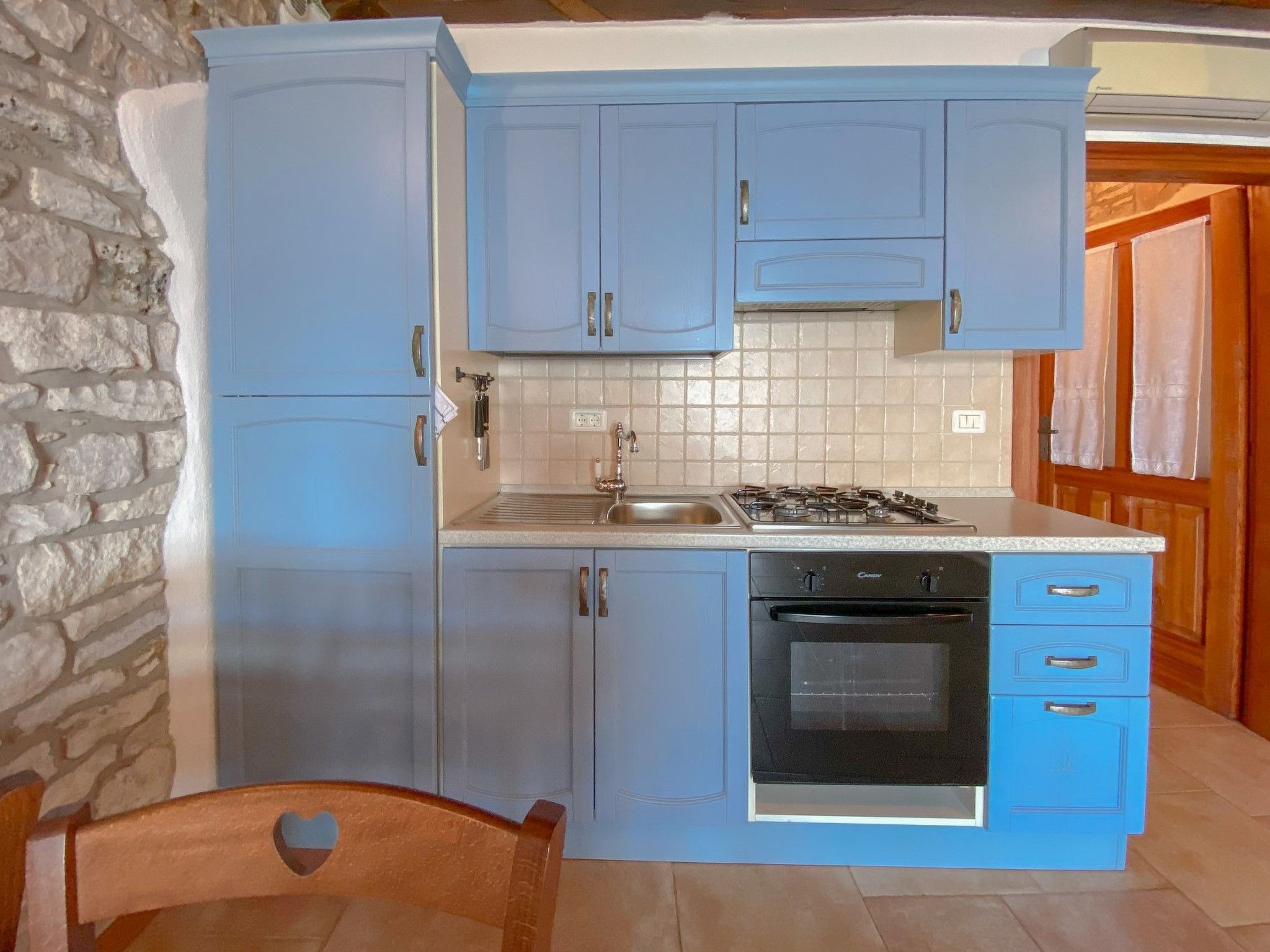 Für 4 Personen ca. 30 m&sup2; in Novigrad, Adriaküste Kroatien (Westküste von I - Inside