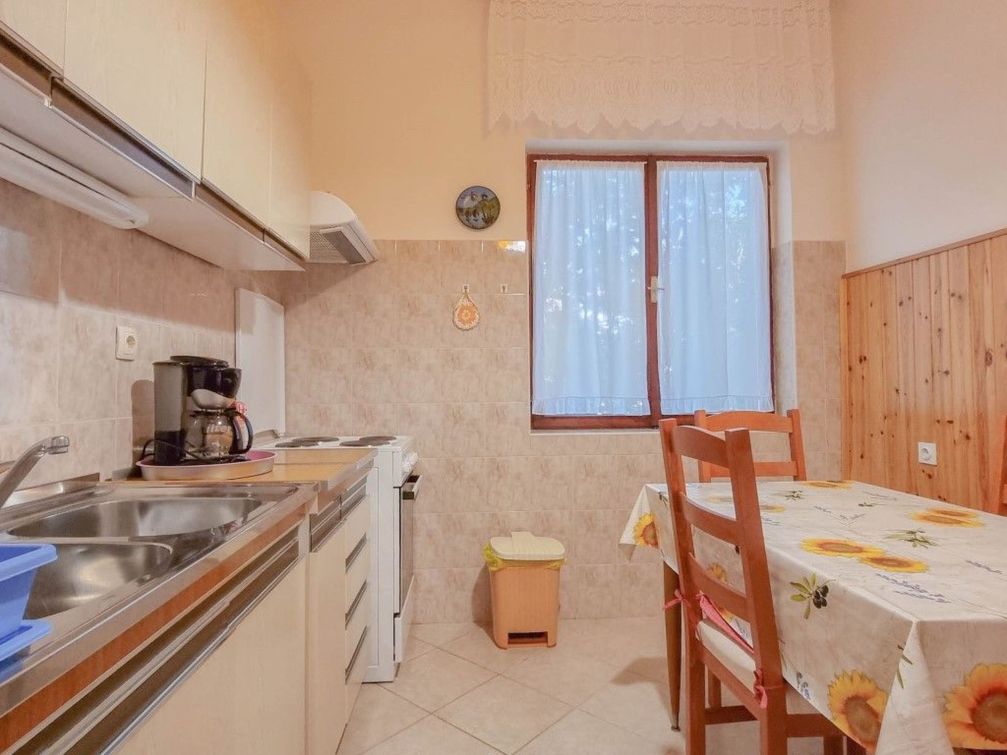 Für 5 Personen ca. 70 m&sup2; in Novigrad, Adriaküste Kroatien (Westküste von I - Inside
