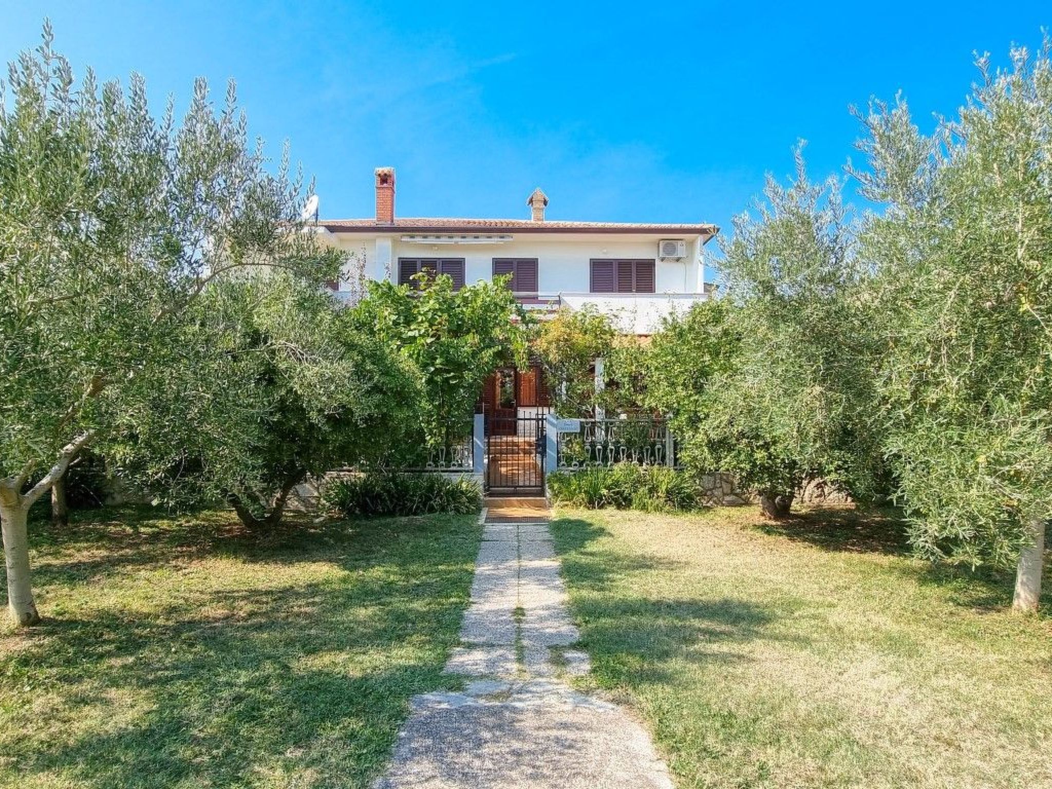 Für 5 Personen ca. 70 m&sup2; in Novigrad, Adriaküste Kroatien (Westküste von I - Outside