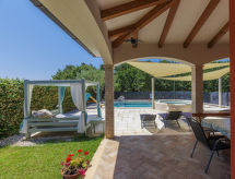 Villa Amaii: Jouw Oase van Rust aan de Kust van Novigrad - thumbnail 2