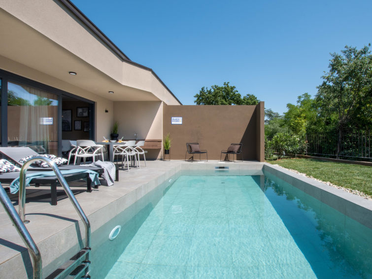 Search and Stay destination Karigador, Istarska županija - Croatia from AU$ 230. Villa Querchus