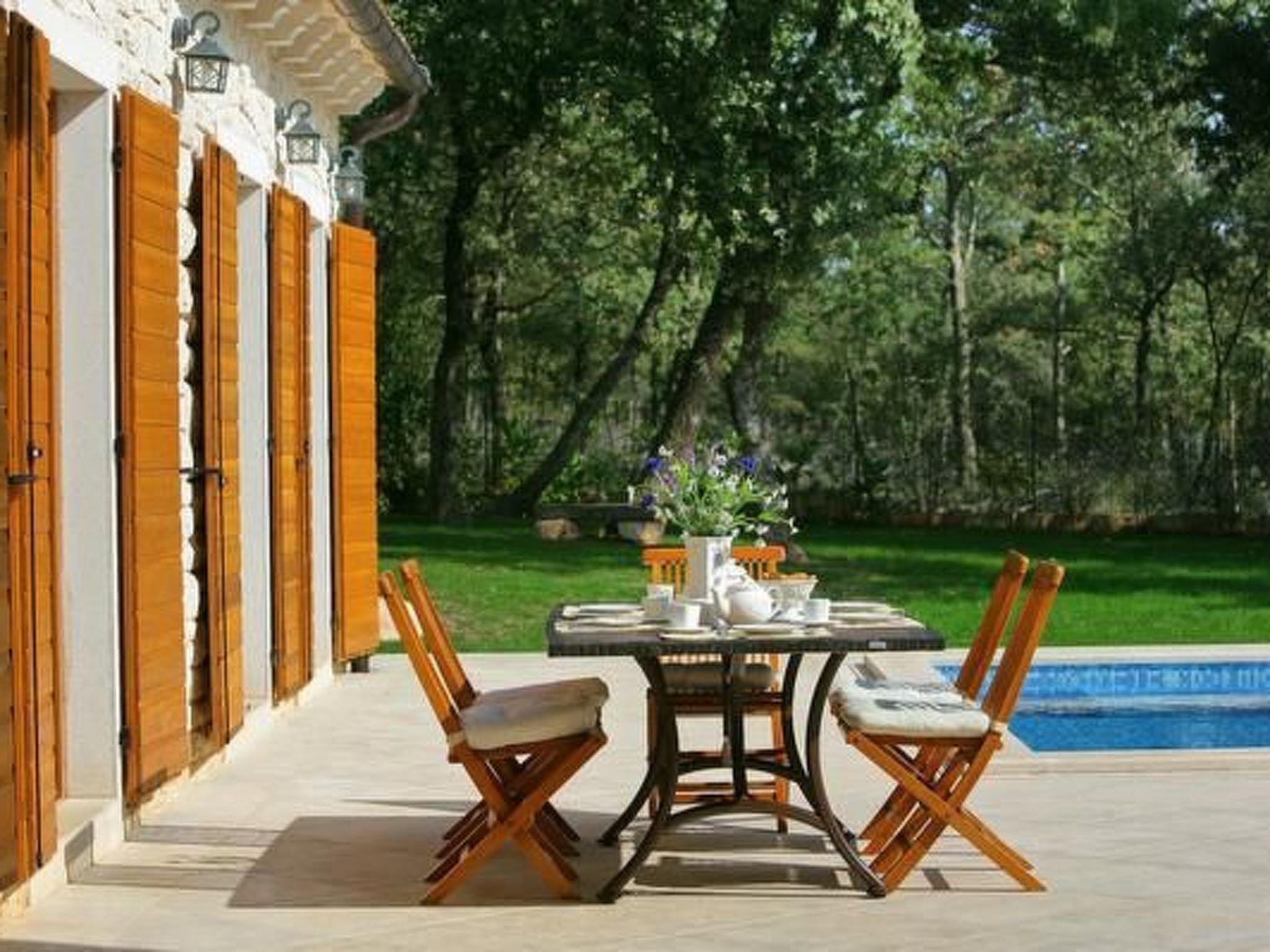 In Karigador mit Terrasse, Whirlpool und Garten-Dehors