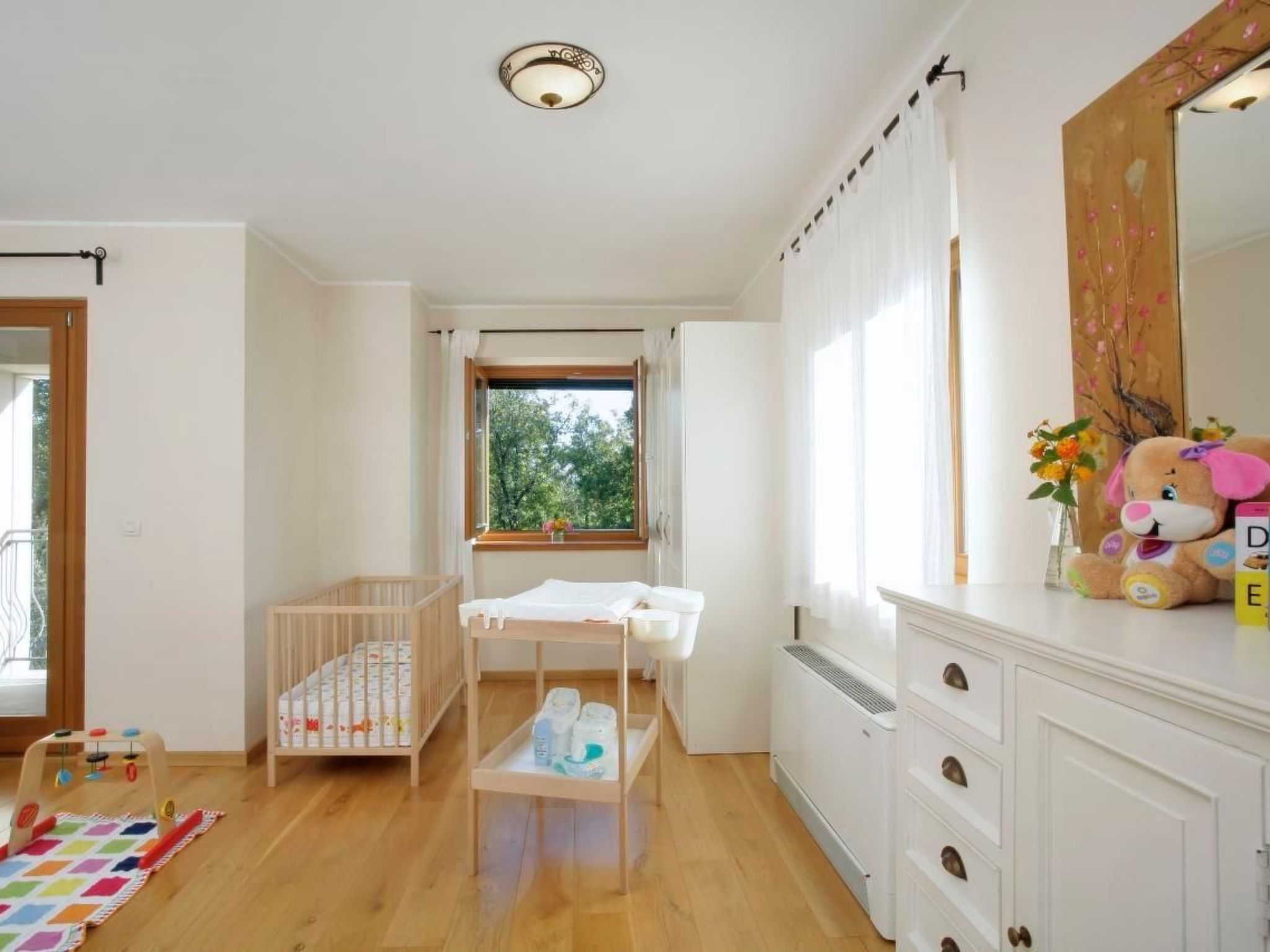 In Karigador mit Terrasse, Whirlpool und Garten-Dedans