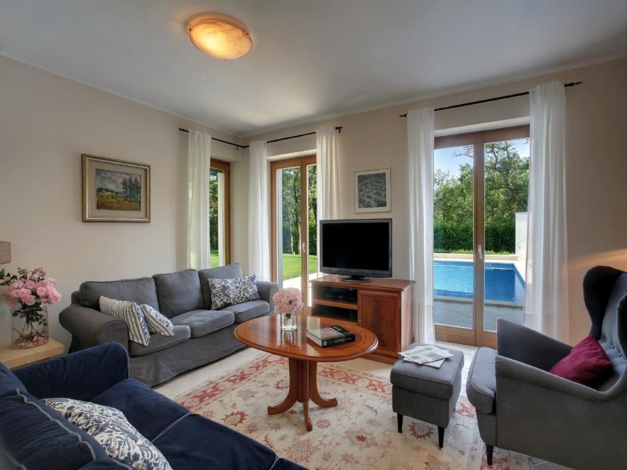 Photo of in Karigador mit Terrasse, Whirlpool und Garten