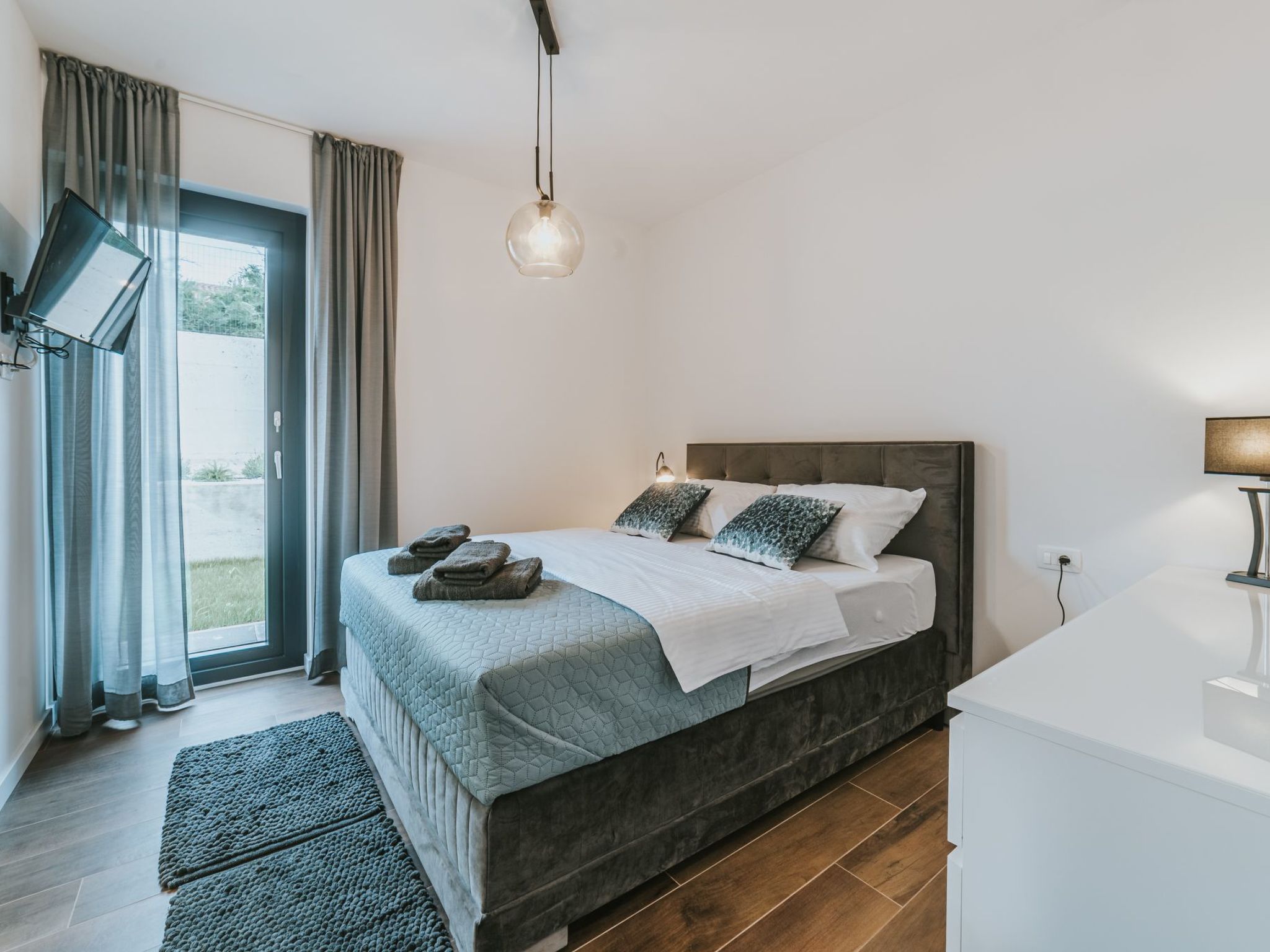 Haus in Novigrad mit privatem Pool-Binnen