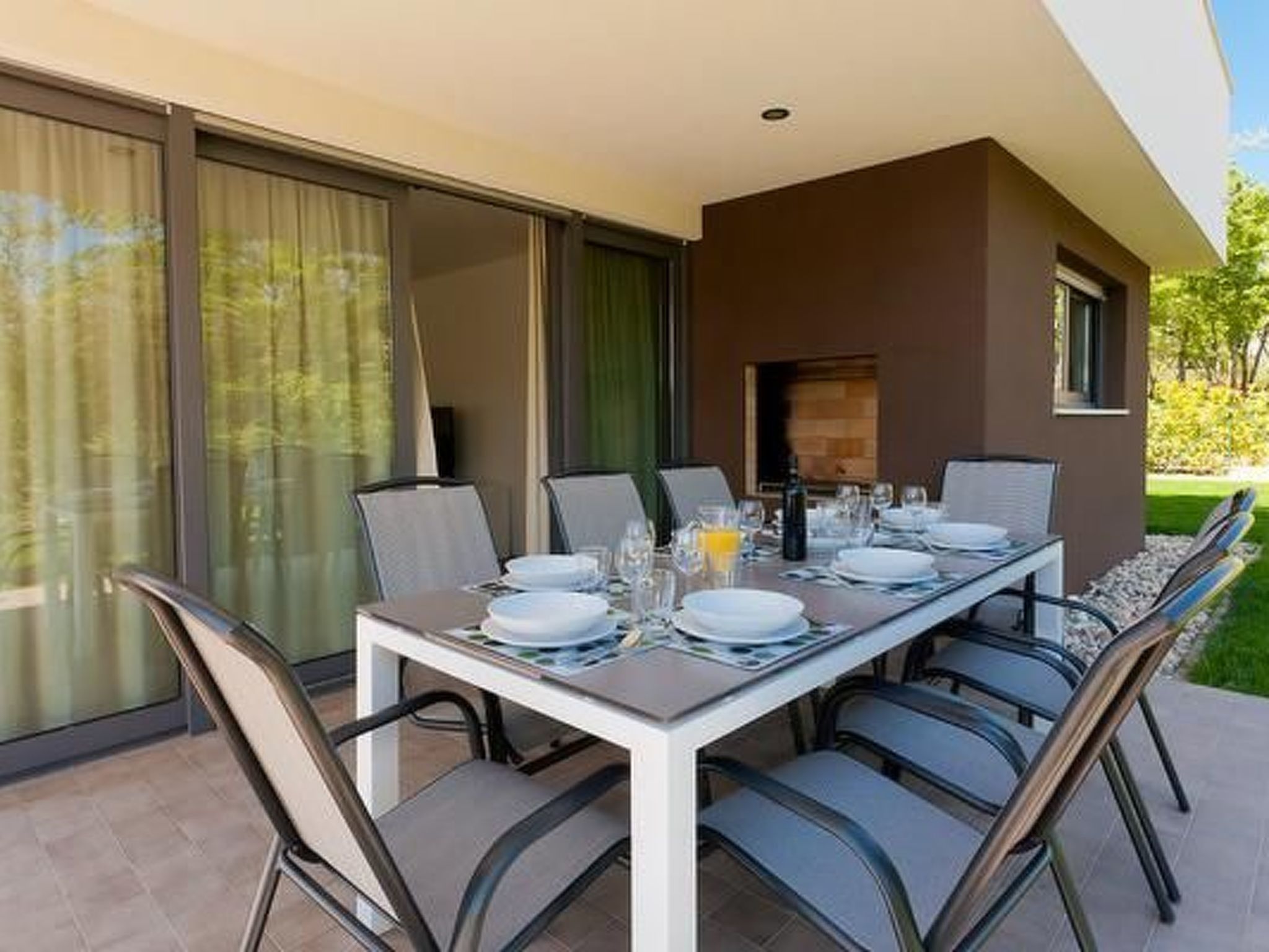 Designvilla mit Dachterrasse und Panoramablick-Drinnen