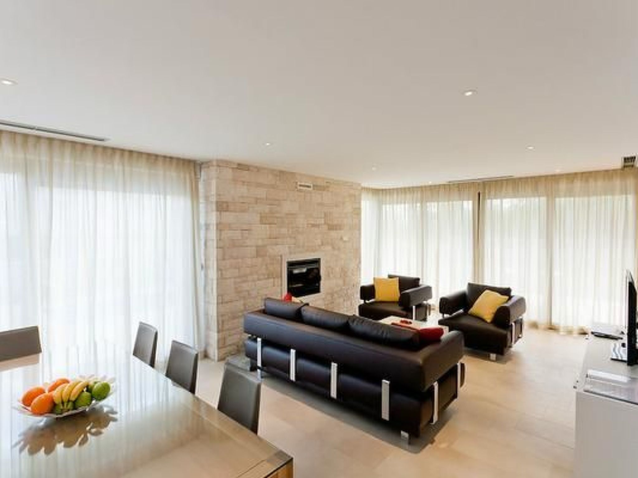 Designvilla mit Dachterrasse und Panoramablick-Drinnen