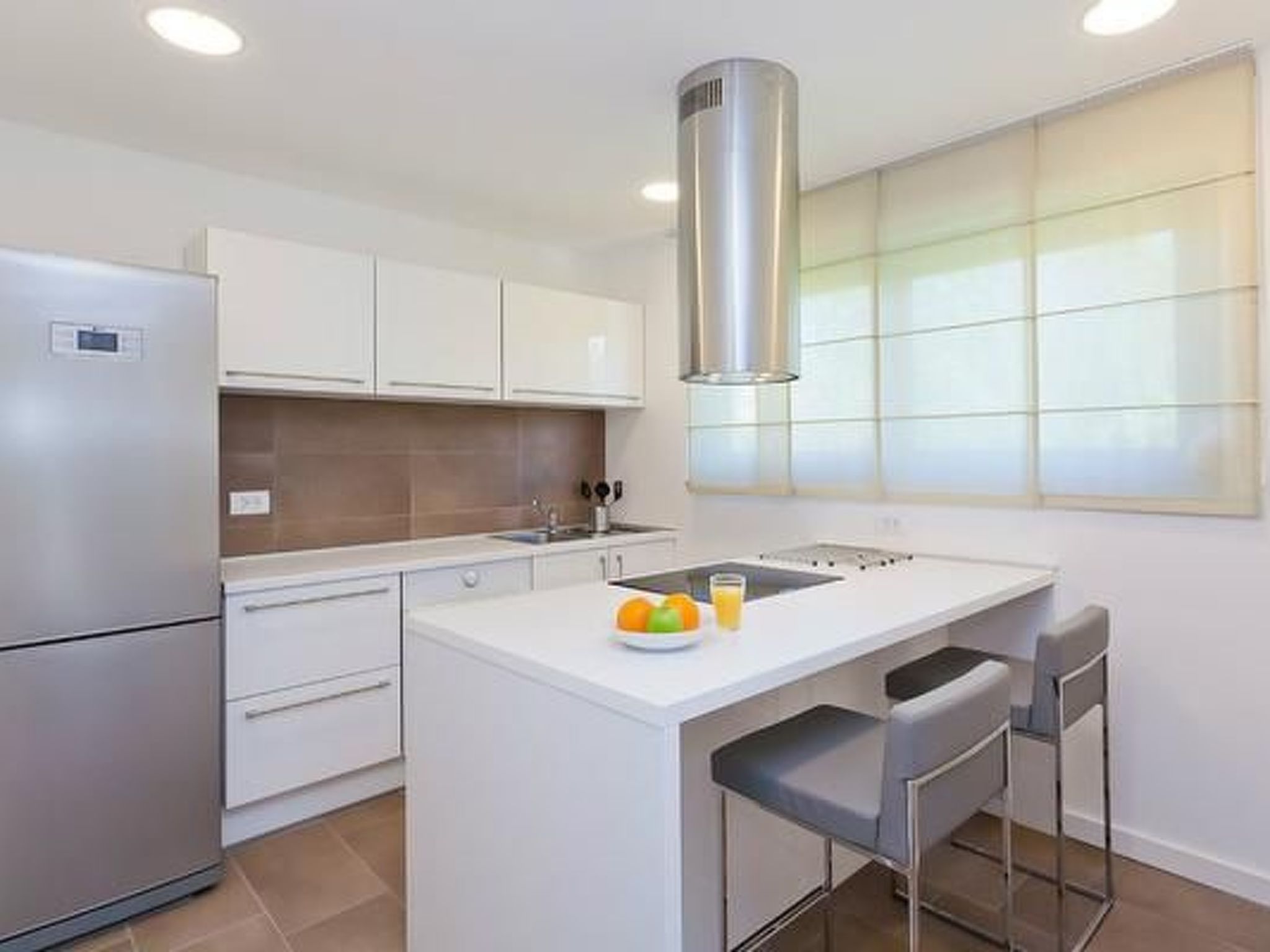 Designvilla mit Dachterrasse und Panoramablick-Drinnen