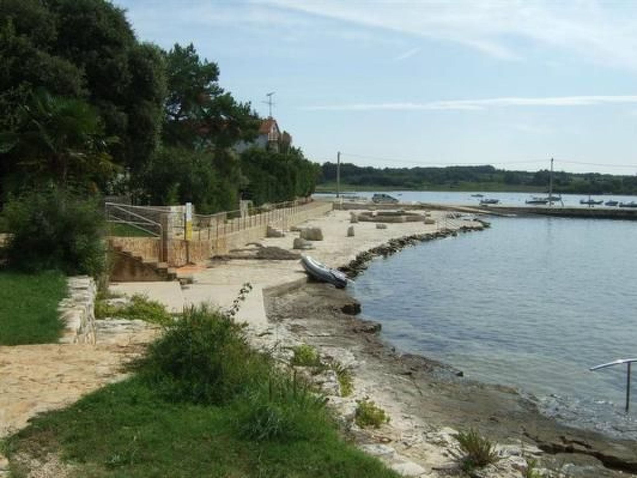 Designvilla mit Dachterrasse und Panoramablick-Drinnen