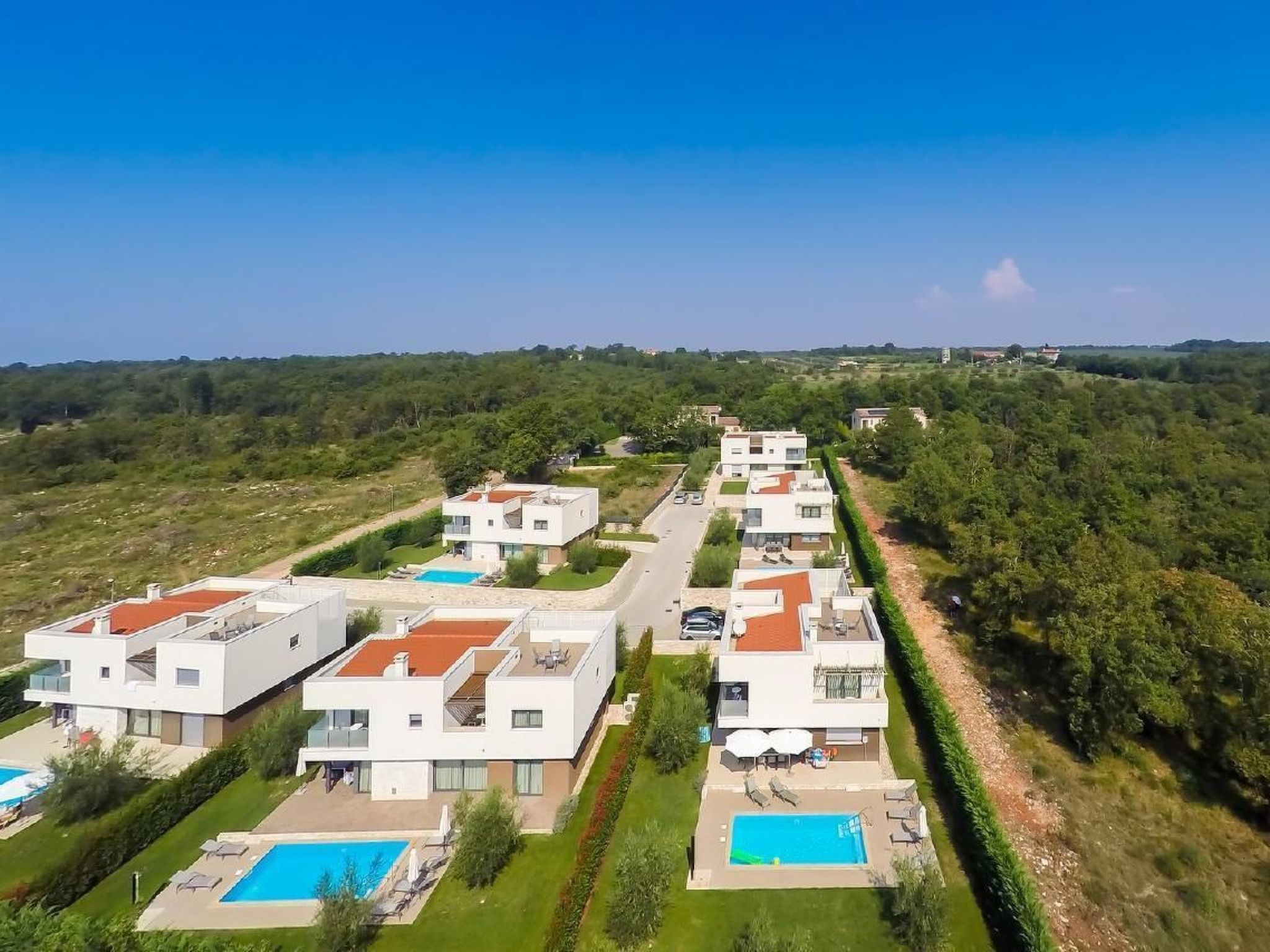Designvilla mit Dachterrasse und Panoramablick-Drinnen