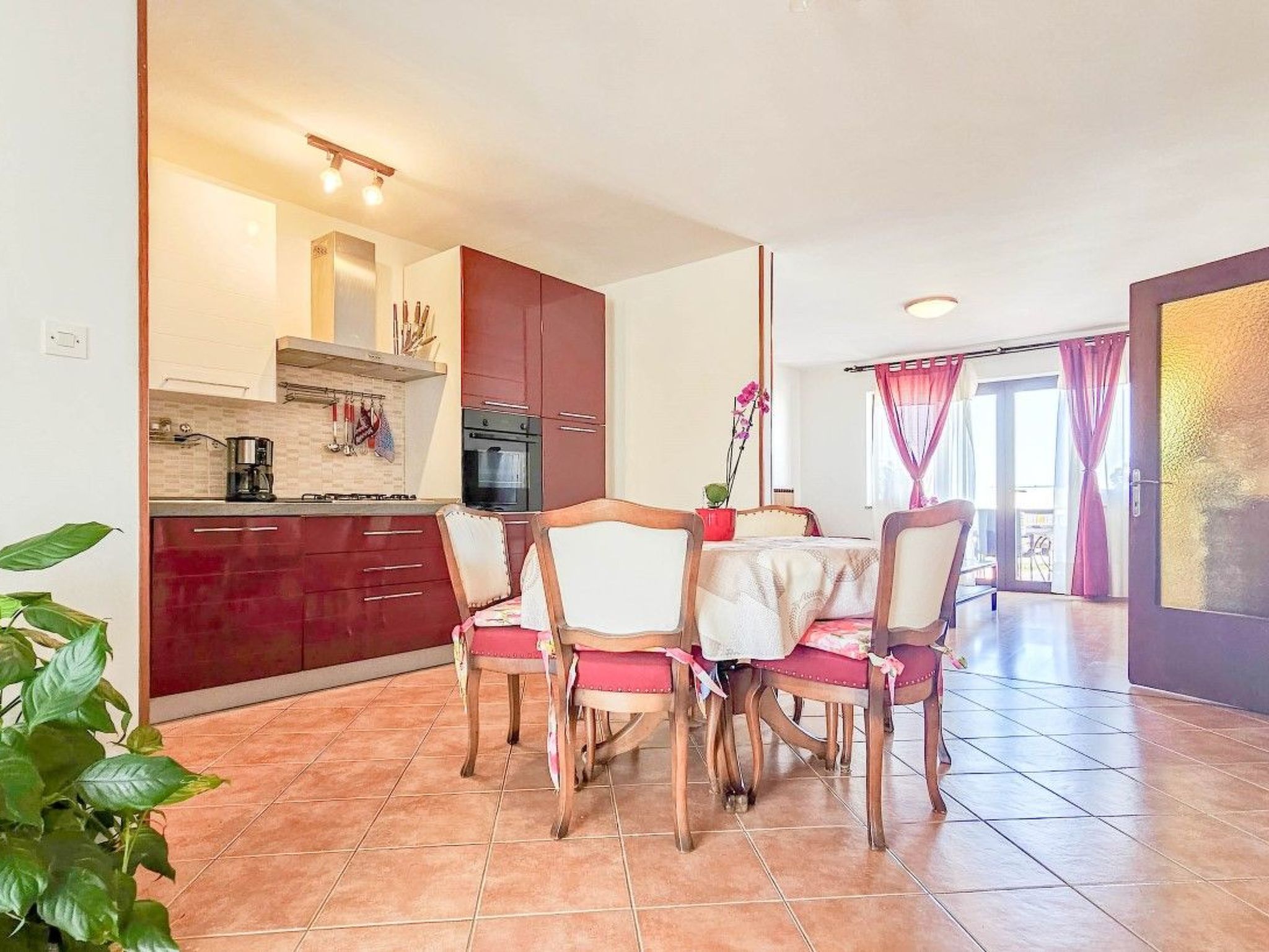 Wohnung für bis zu 6 Personen mit Schwimmbad-Image-tags.info