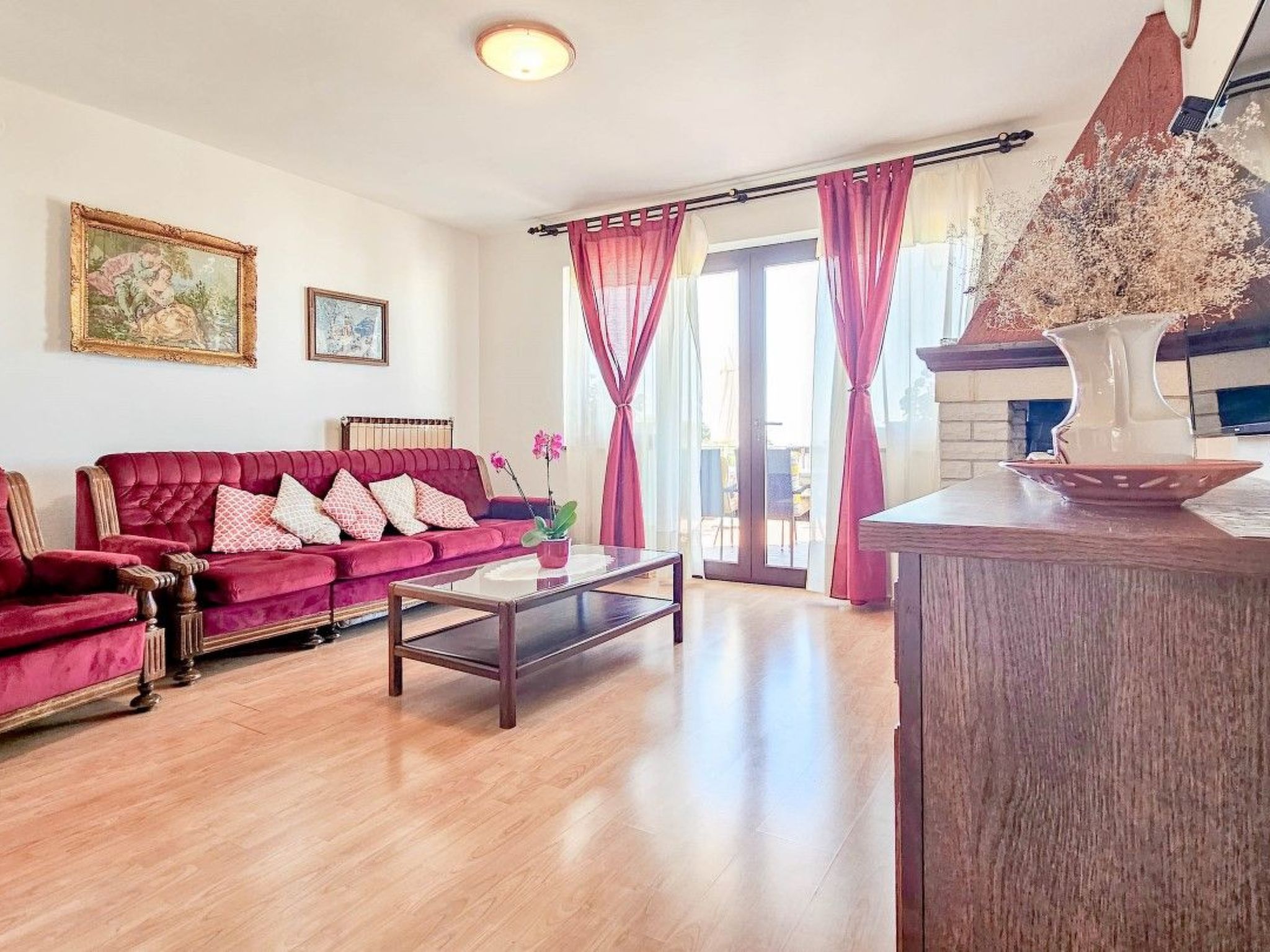 Wohnung für bis zu 6 Personen mit Schwimmbad-Image-tags.info