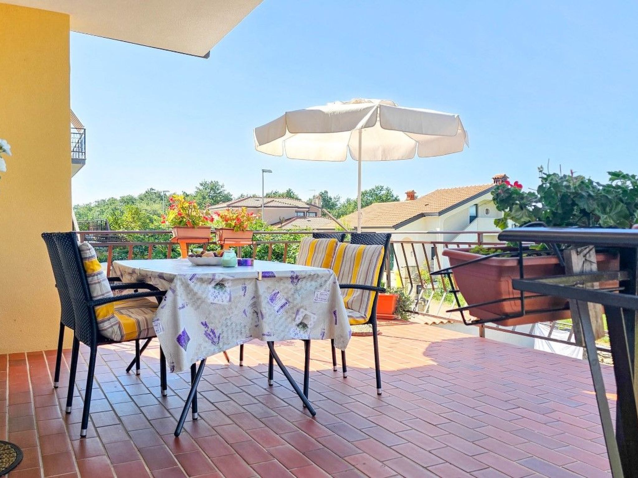 Photo of Wohnung für bis zu 6 Personen mit Schwimmbad