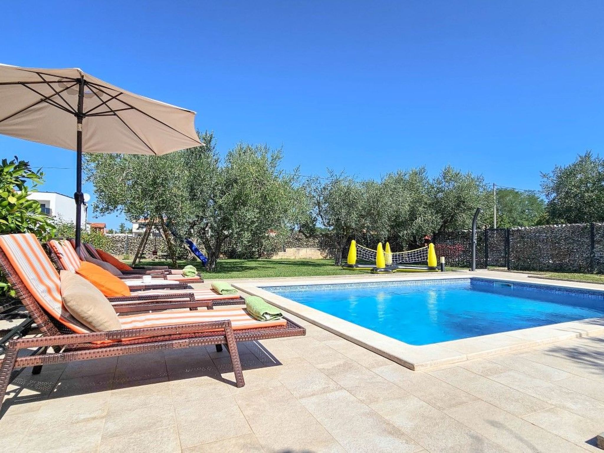 Wohnung für bis zu 6 Personen mit Schwimmbad-Image-tags.info