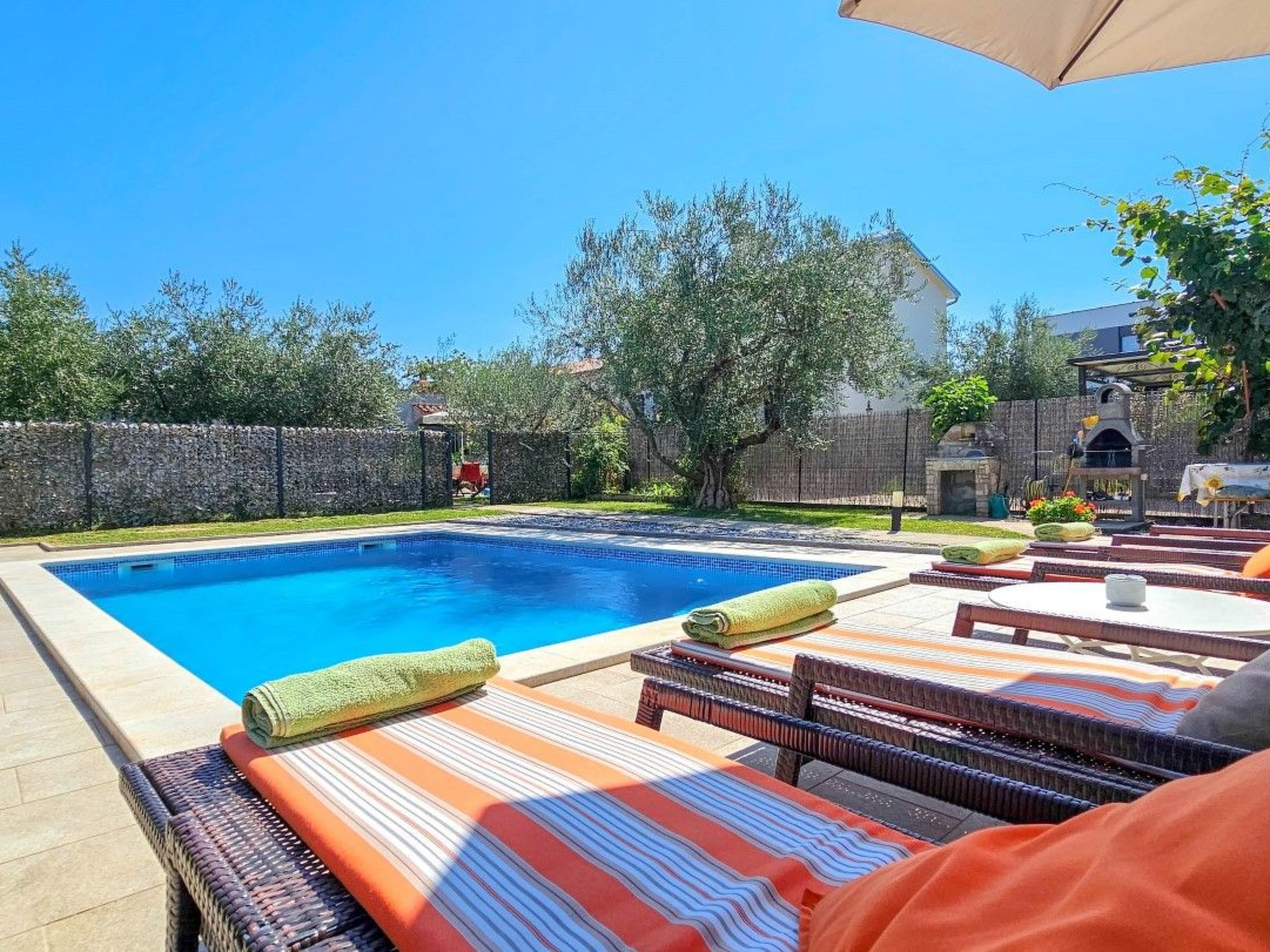 Wohnung für bis zu 6 Personen mit Schwimmbad-Binnen