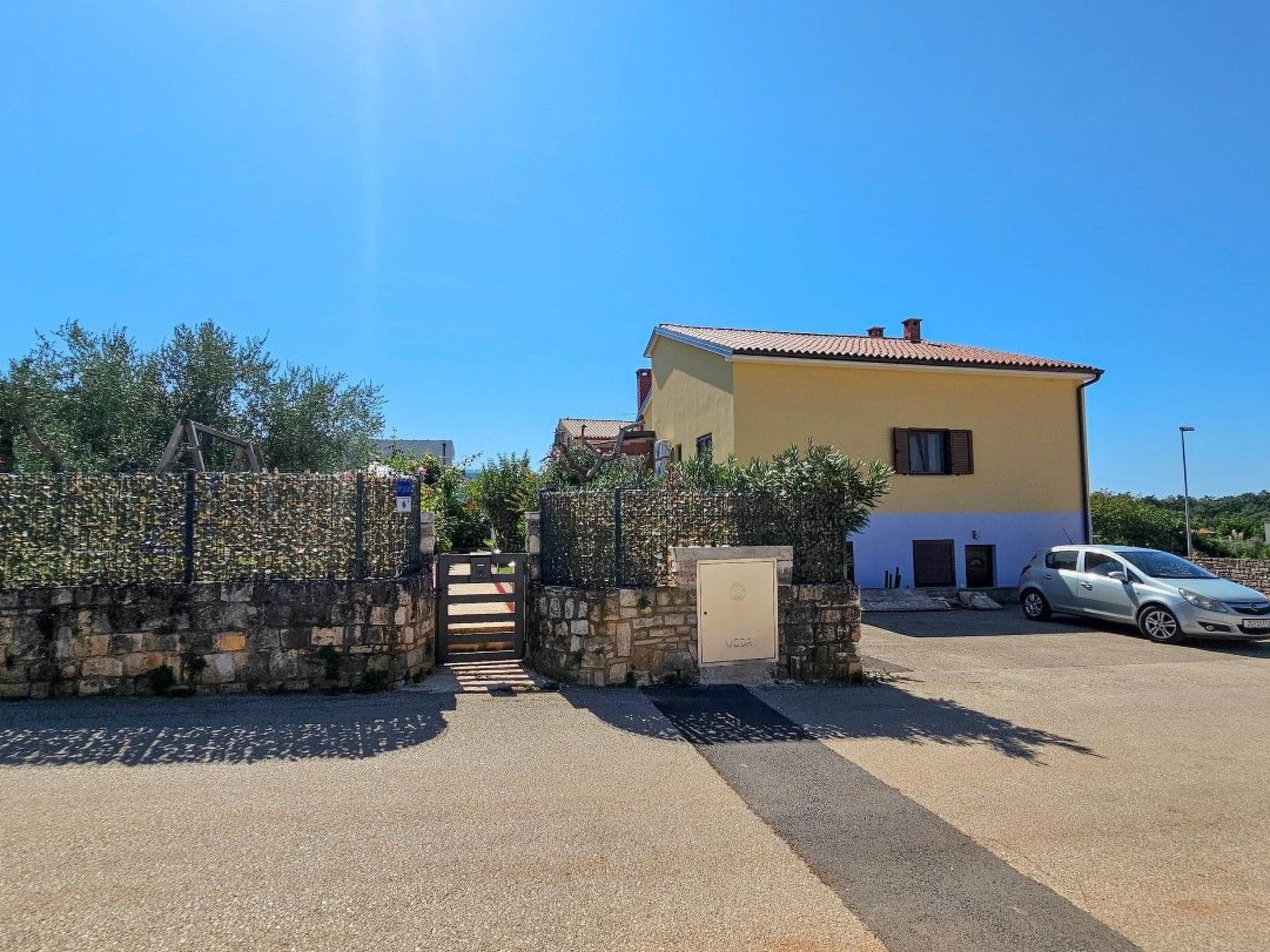 Photo of Wohnung für bis zu 6 Personen mit Schwimmbad