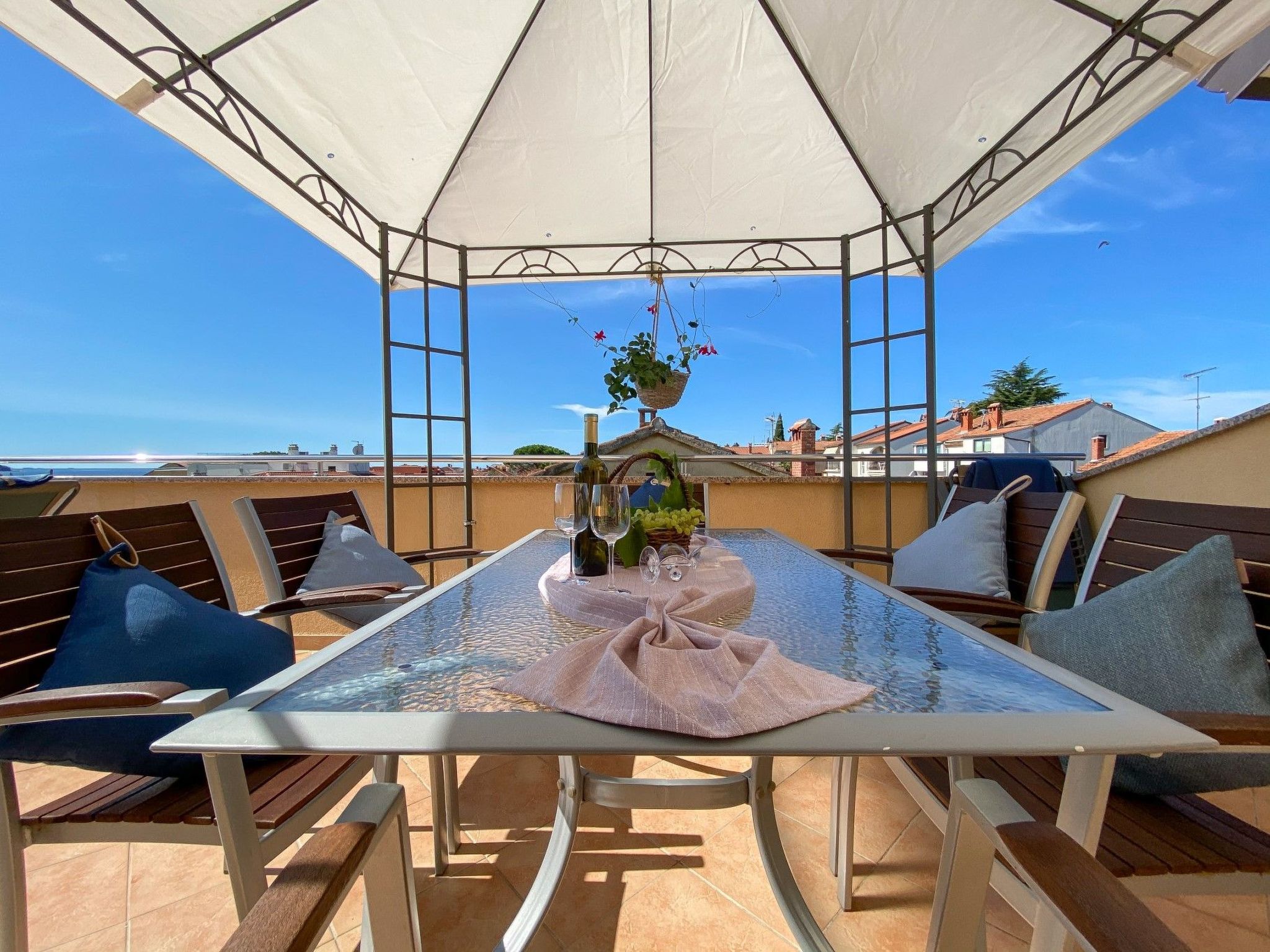 Sabina-Image-tags.info