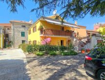 Wohnung in der Altstadt mit Terrasse und Parkplatz