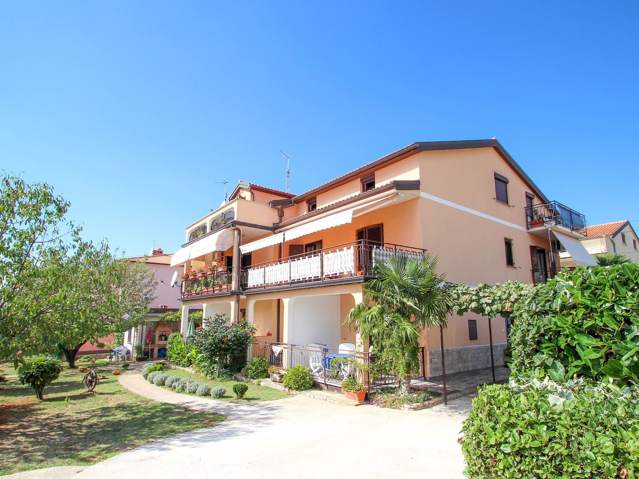 "Maria 4" mit Terrasse-Buiten