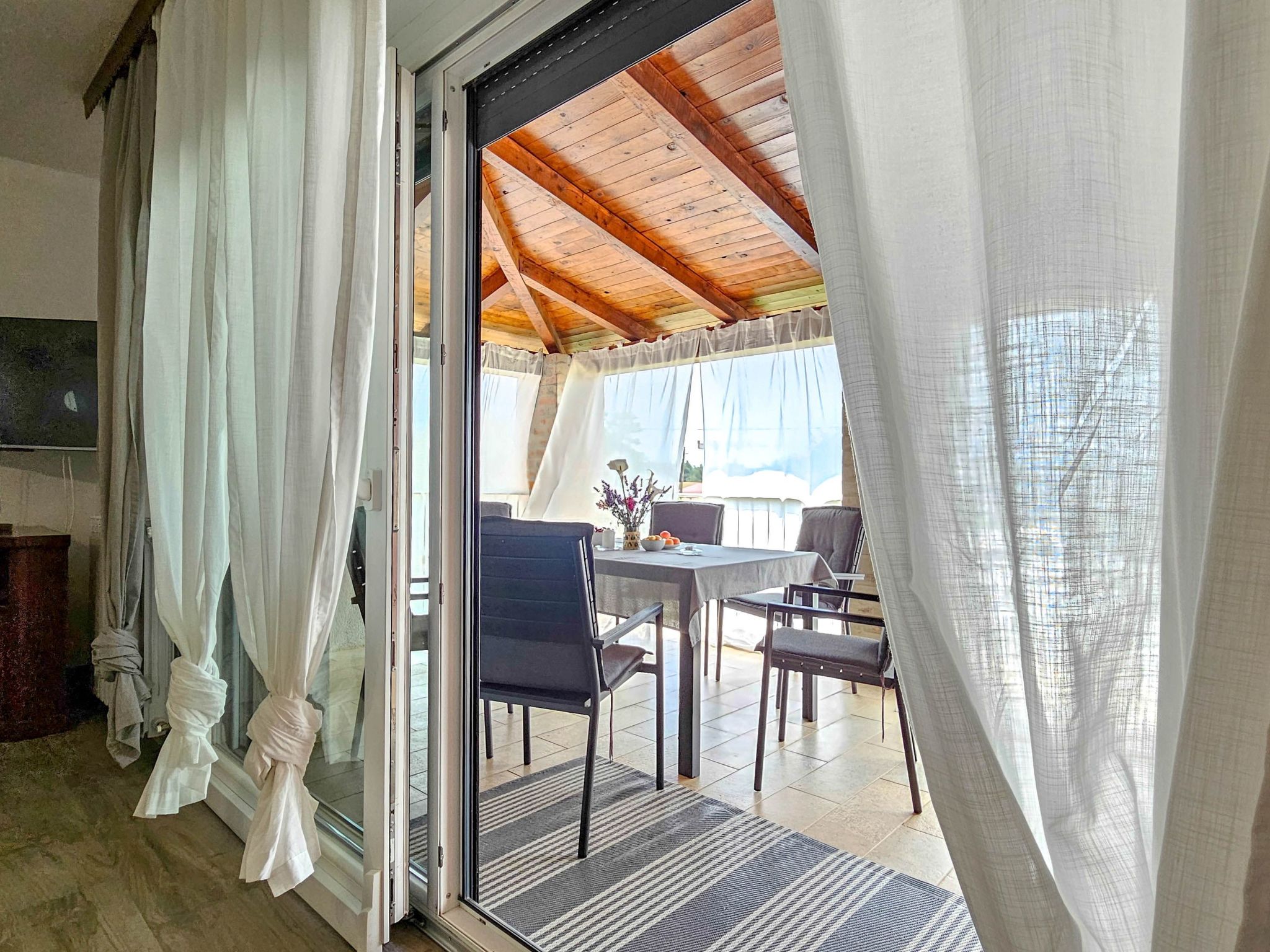 "Ines A5" mit Balkon-Dedans