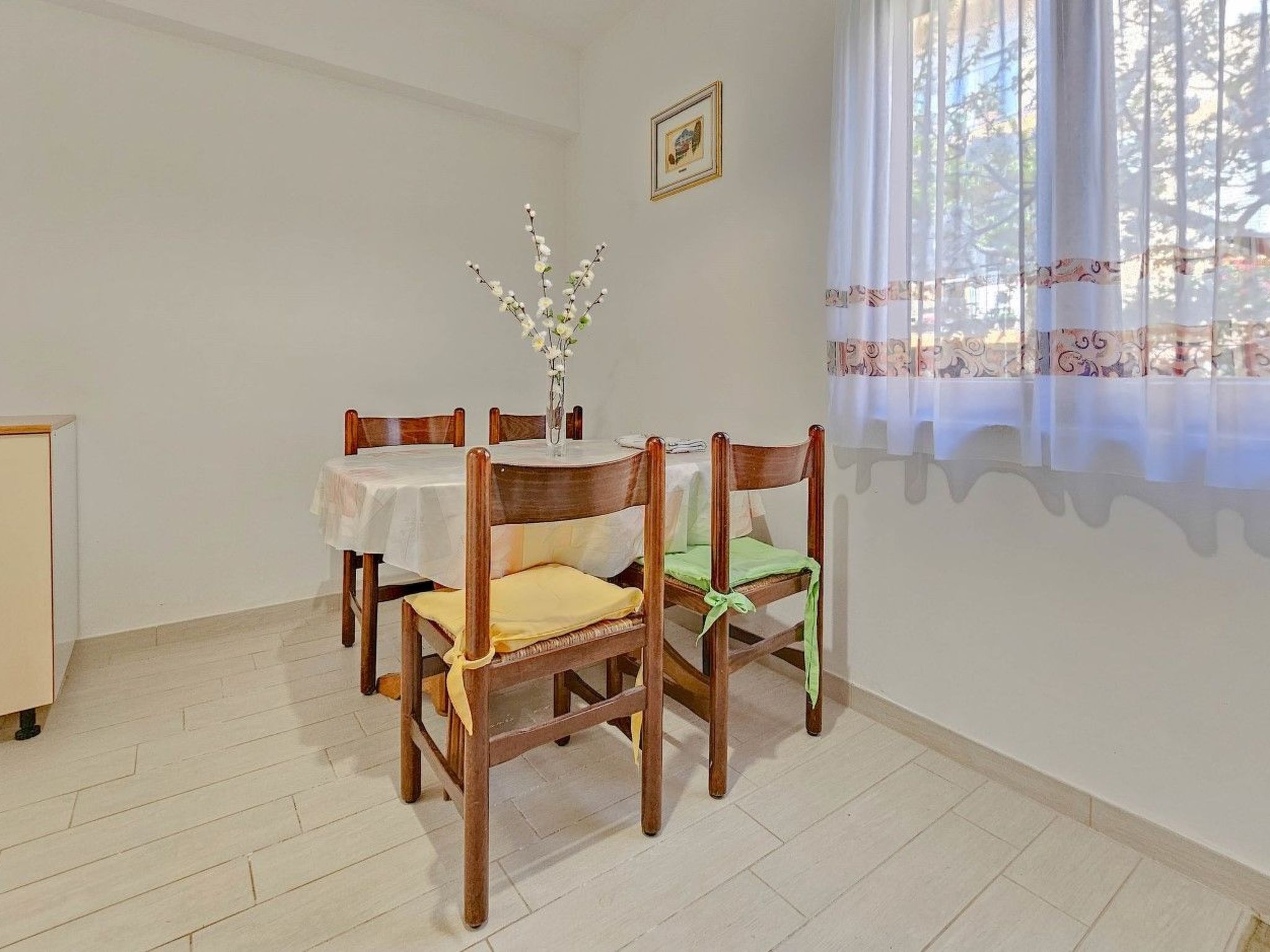 Wohnung 80m vom Meer mit Terrasse-Drinnen