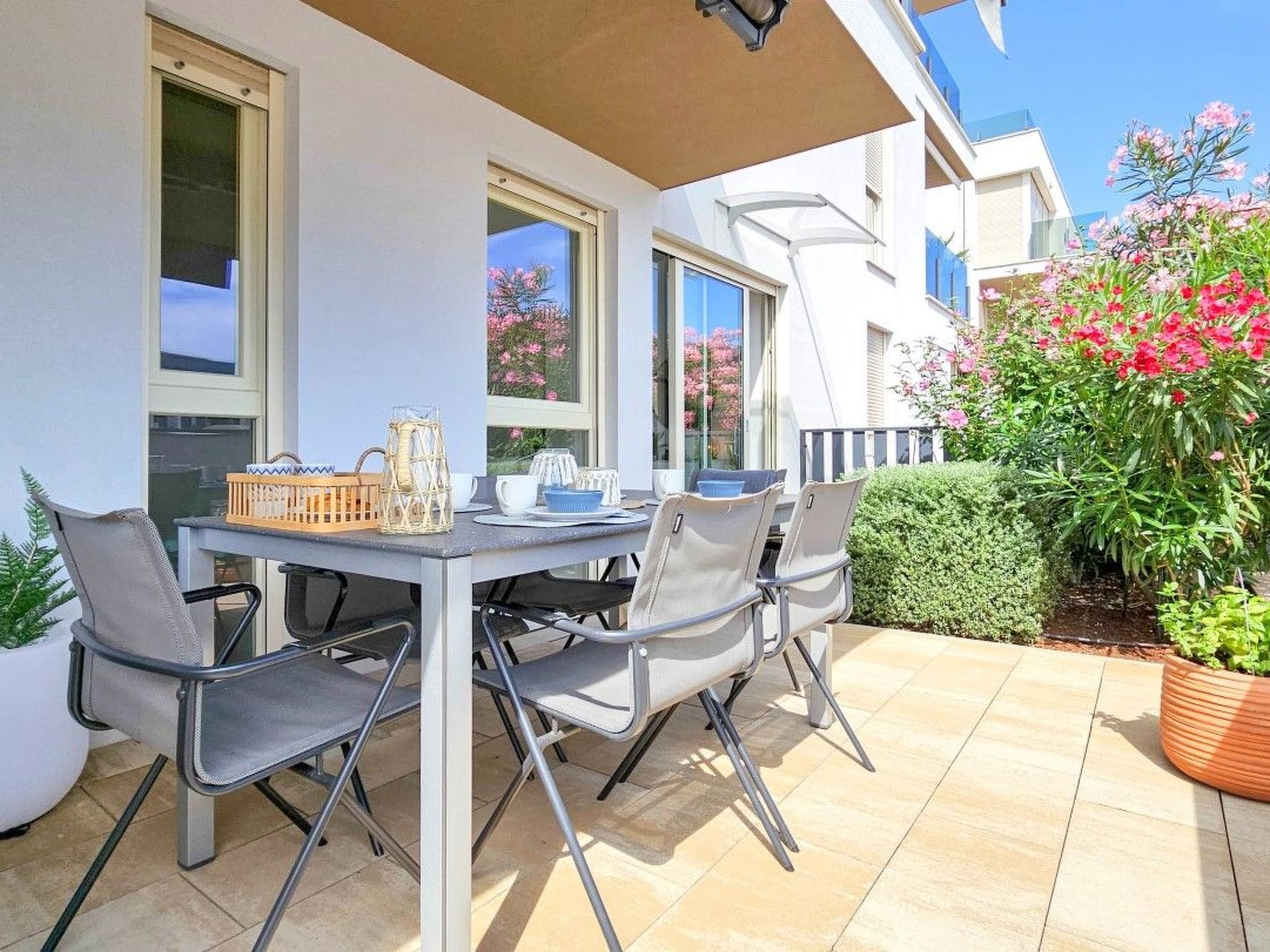 Photo of "Grüne Oase" mit Terrasse