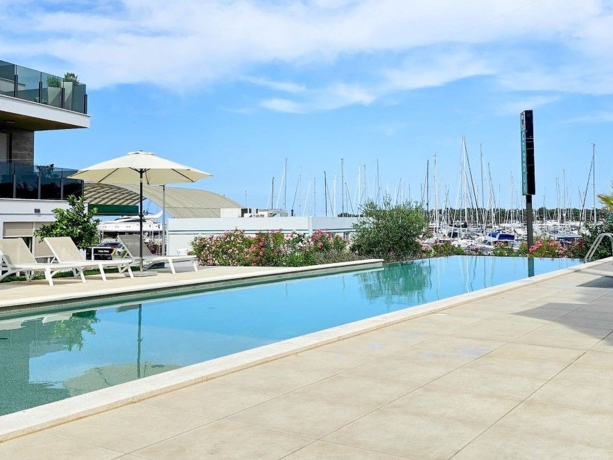 Photo of "Grüne Oase" mit Terrasse