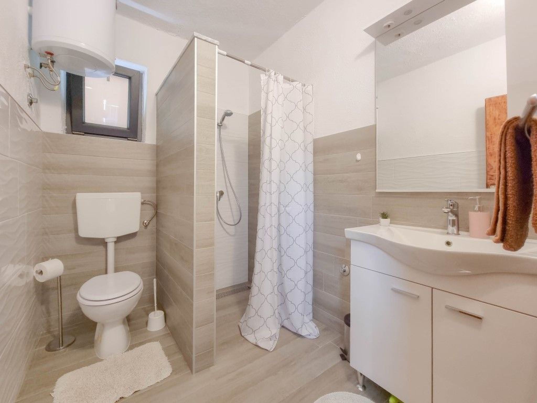 Photo of "Enio" direkt am Strand