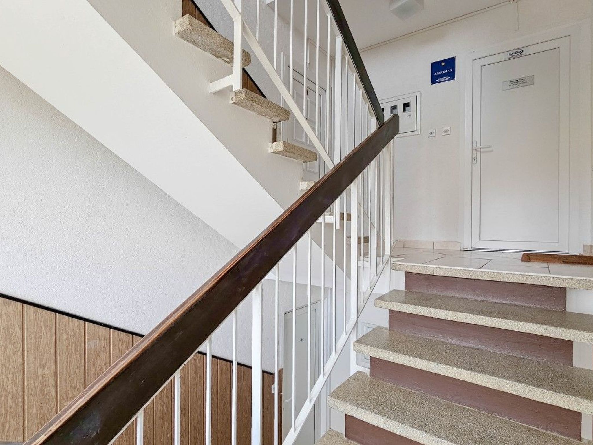 Wohnung im Zentrum mit einem Balkon-Drinnen