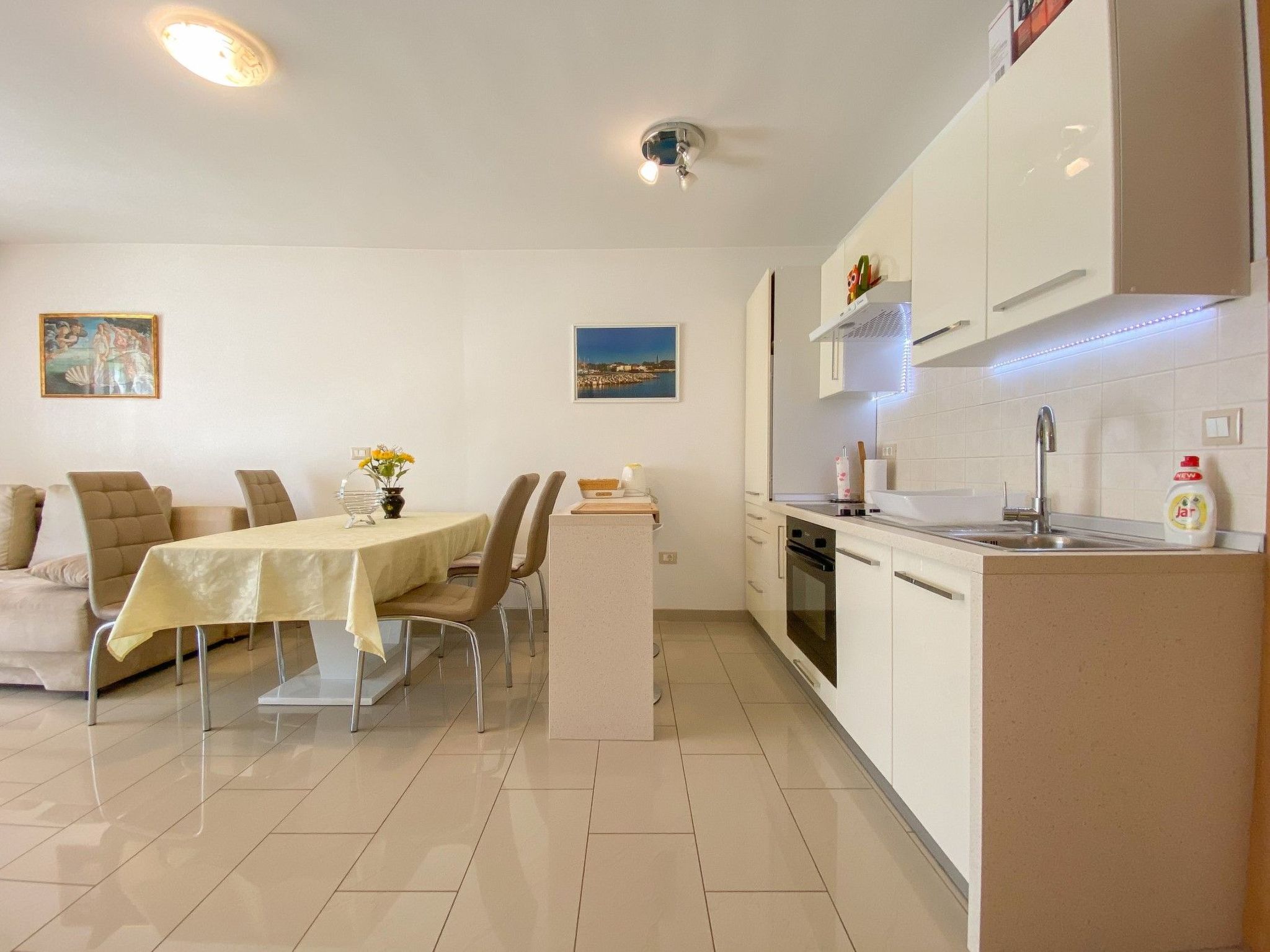 Für 6 Personen ca. 55 m&sup2; in Novigrad, Adriaküste Kroatien (Westküste von I-Binnen