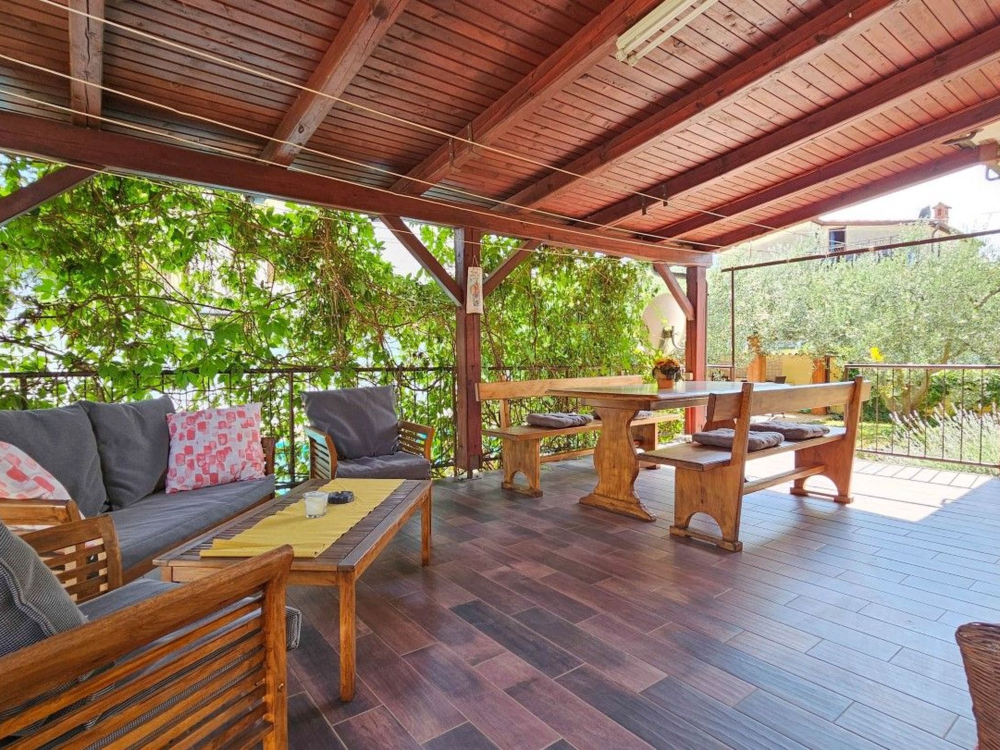 Toni -Wohnung im Erdgeschoss-Dedans