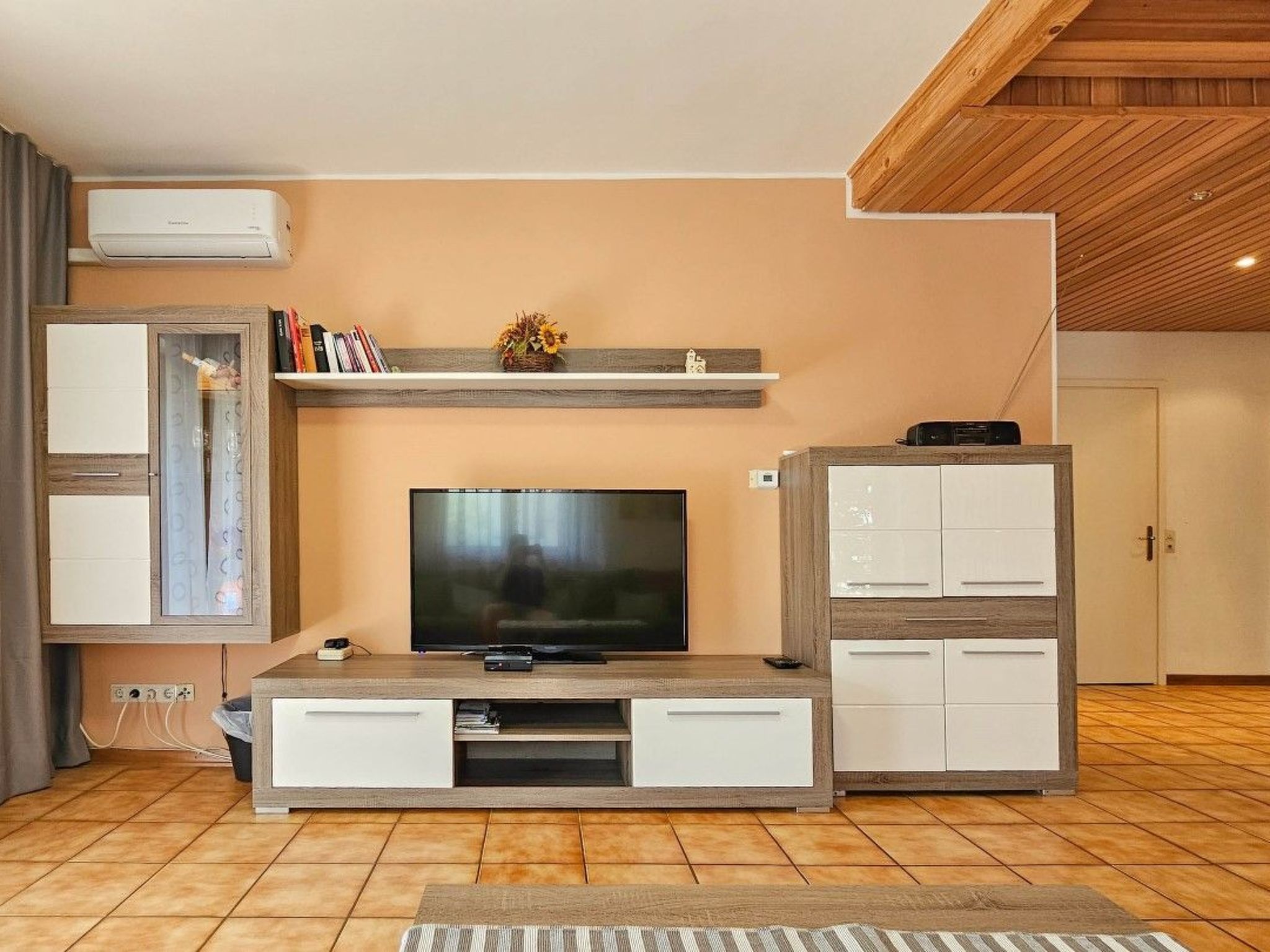 Toni -Wohnung im Erdgeschoss-Dedans