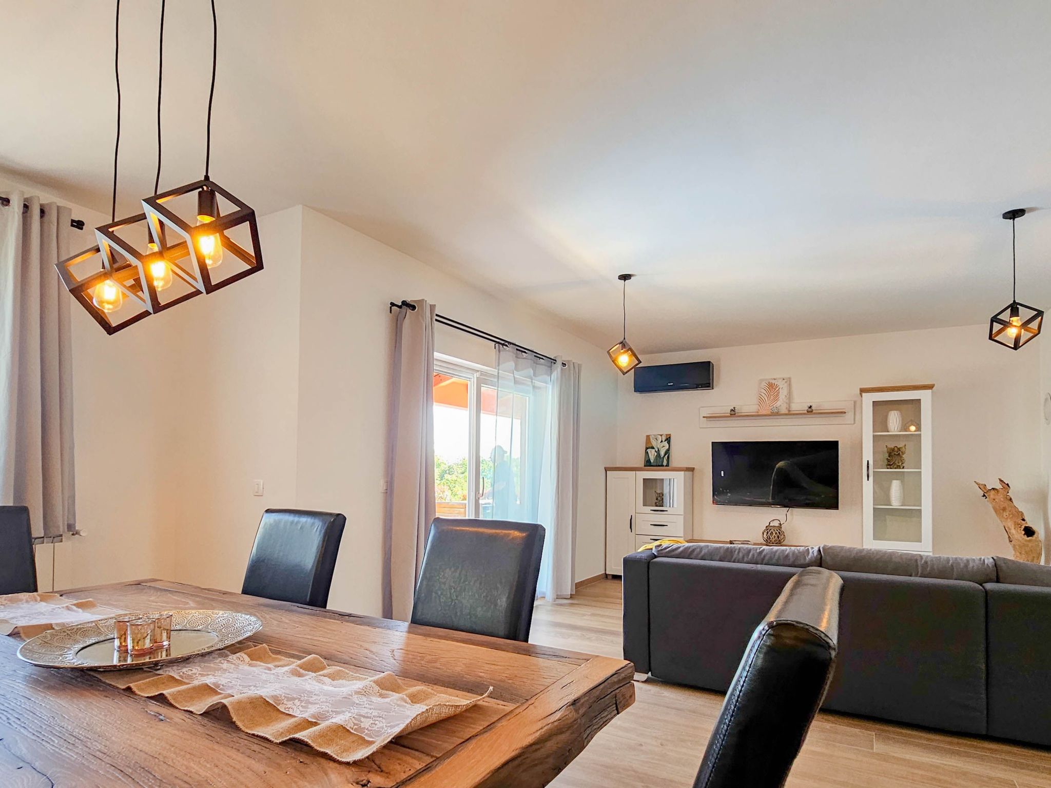 "Casa Gojtan"-Image-tags.info