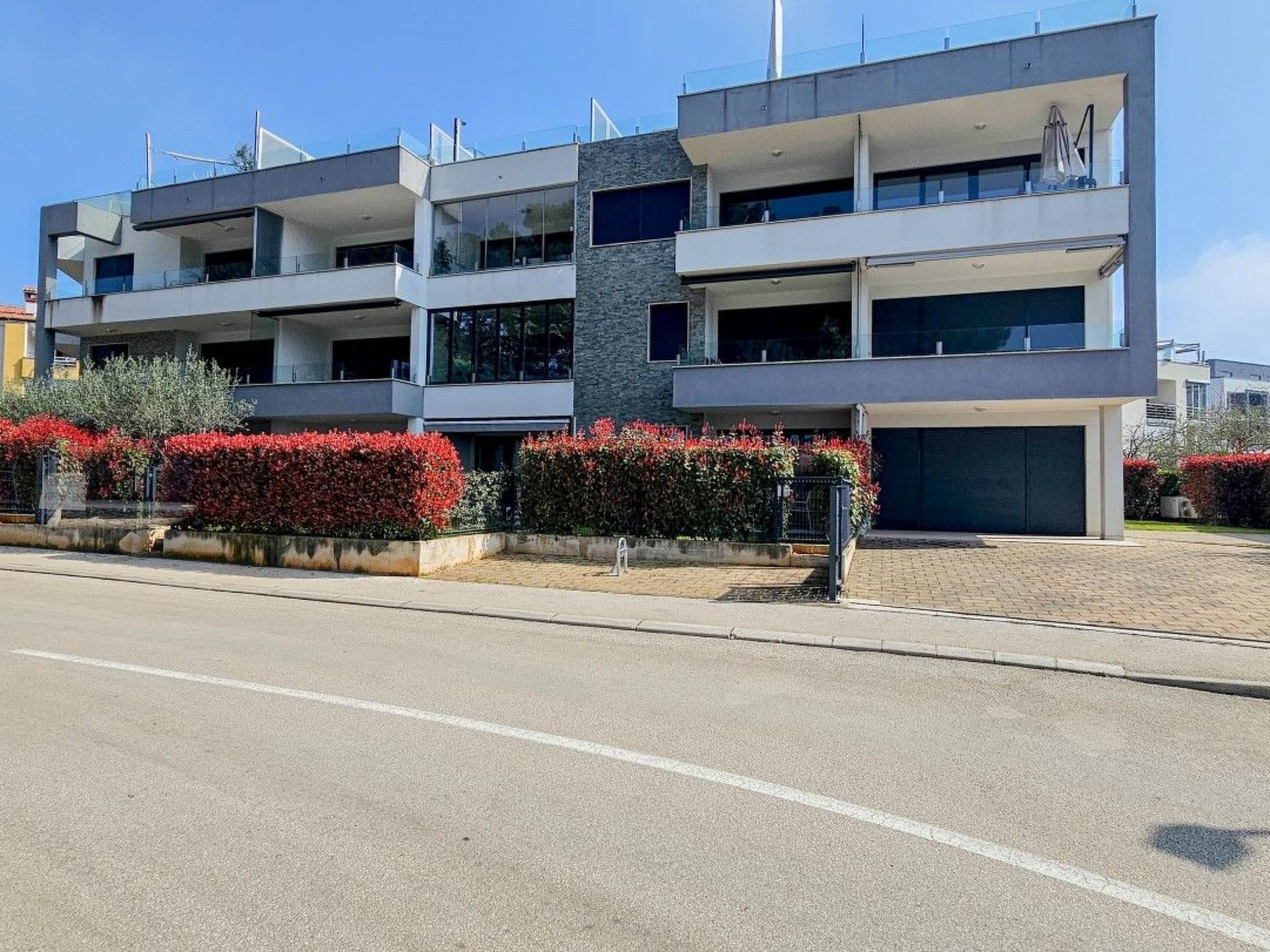 Photo of Apartment mit Terrasse für 3 Personen