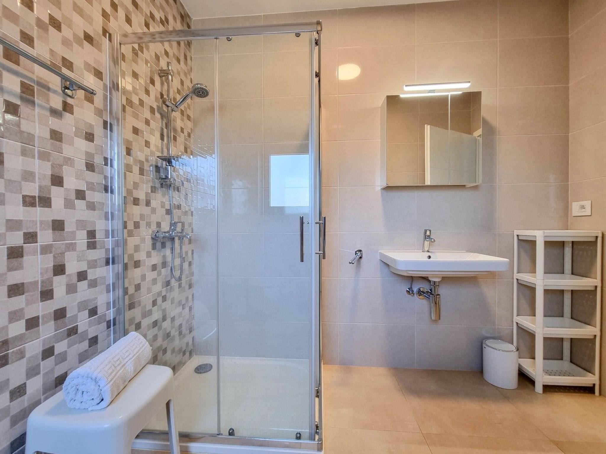 "Casa Petra" mit Terrasse-Dedans