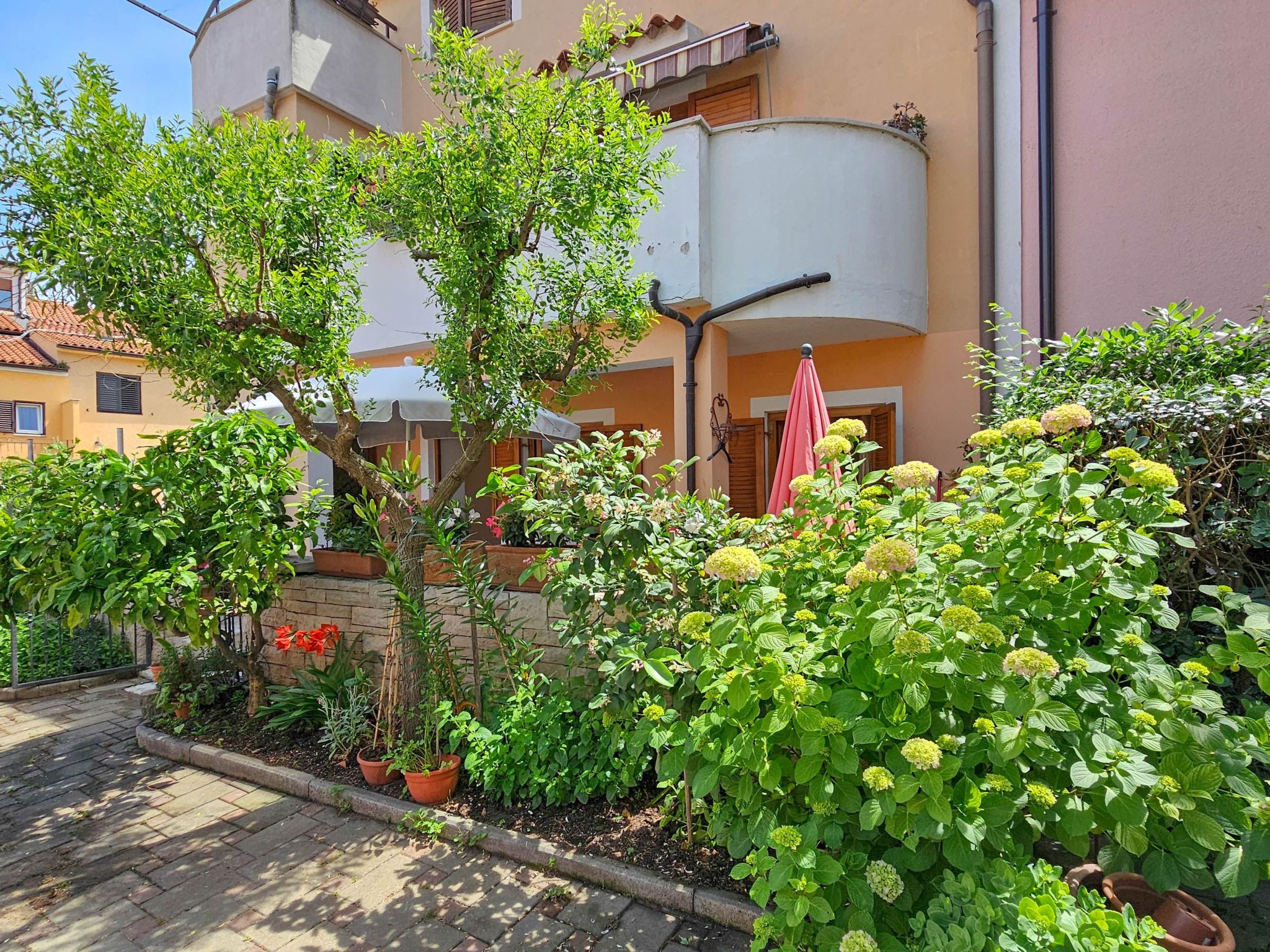 Photo of Wohnung "Valentino" direkt am Strand