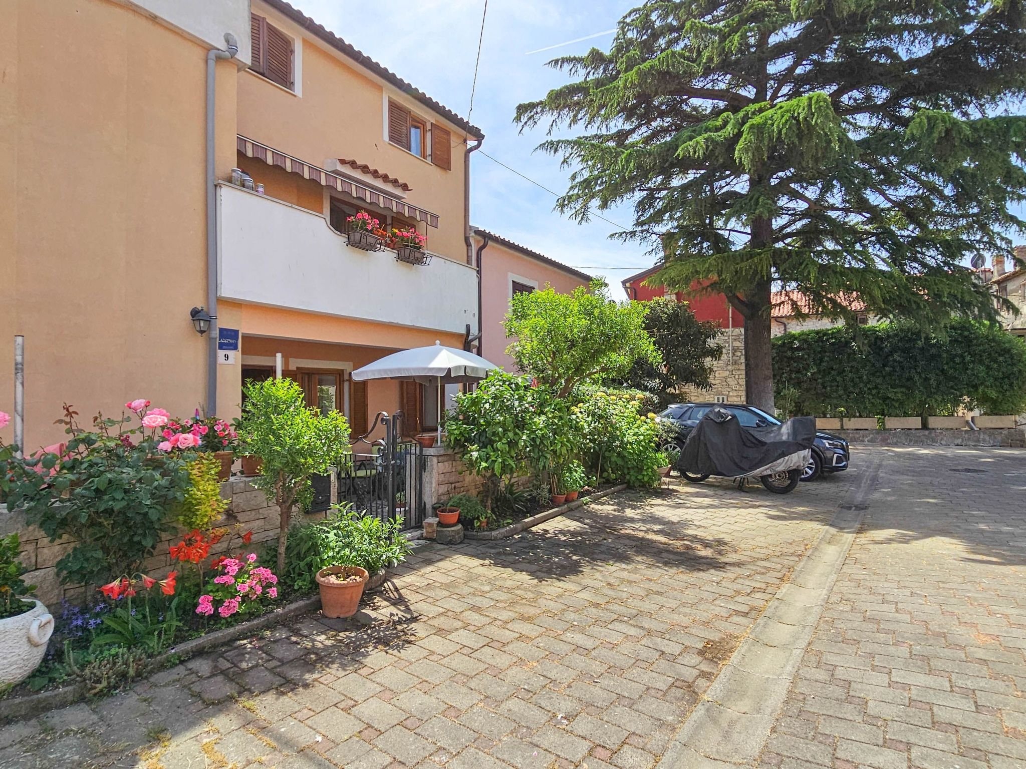 Photo of Wohnung "Valentino" direkt am Strand