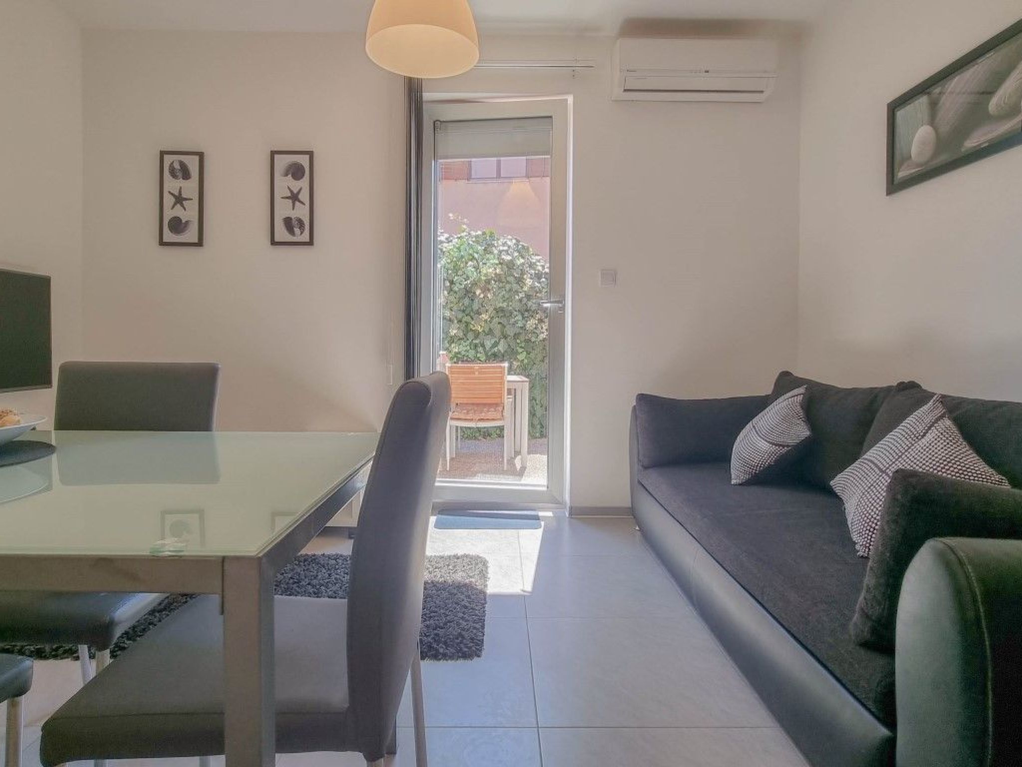 Wohnung "Niva B" mit Terrasse-Inside