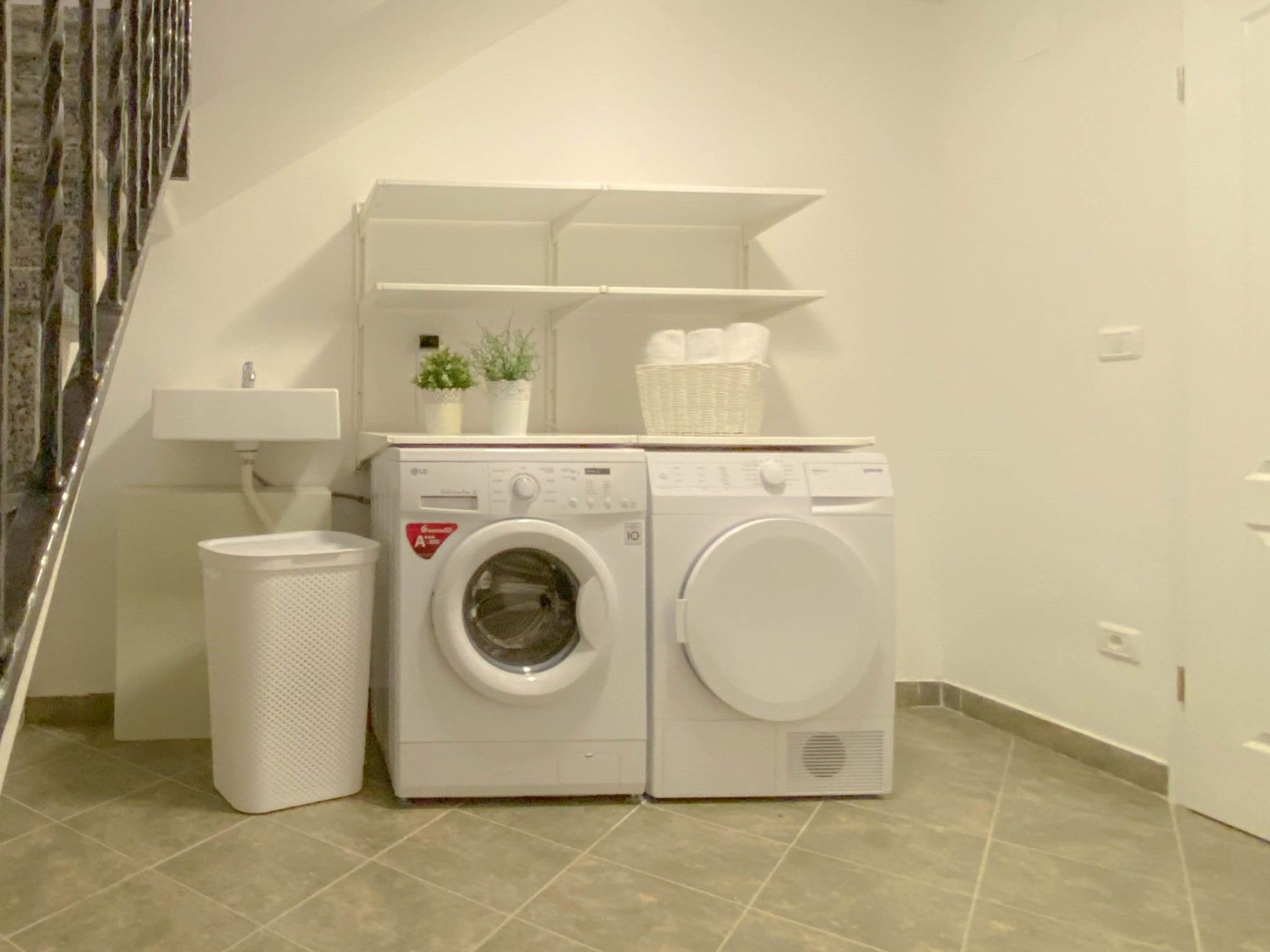 Photo of mit Privatpool für 6 Personen ca. 105 m&sup2; in Bužinija, Adriaküste Kroatien